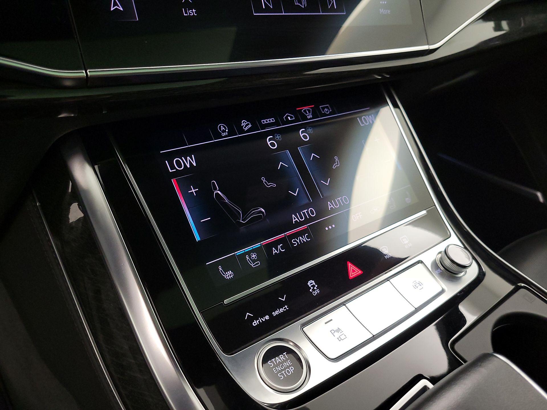 Thumbnail: 2021 Audi Q7 - 15
