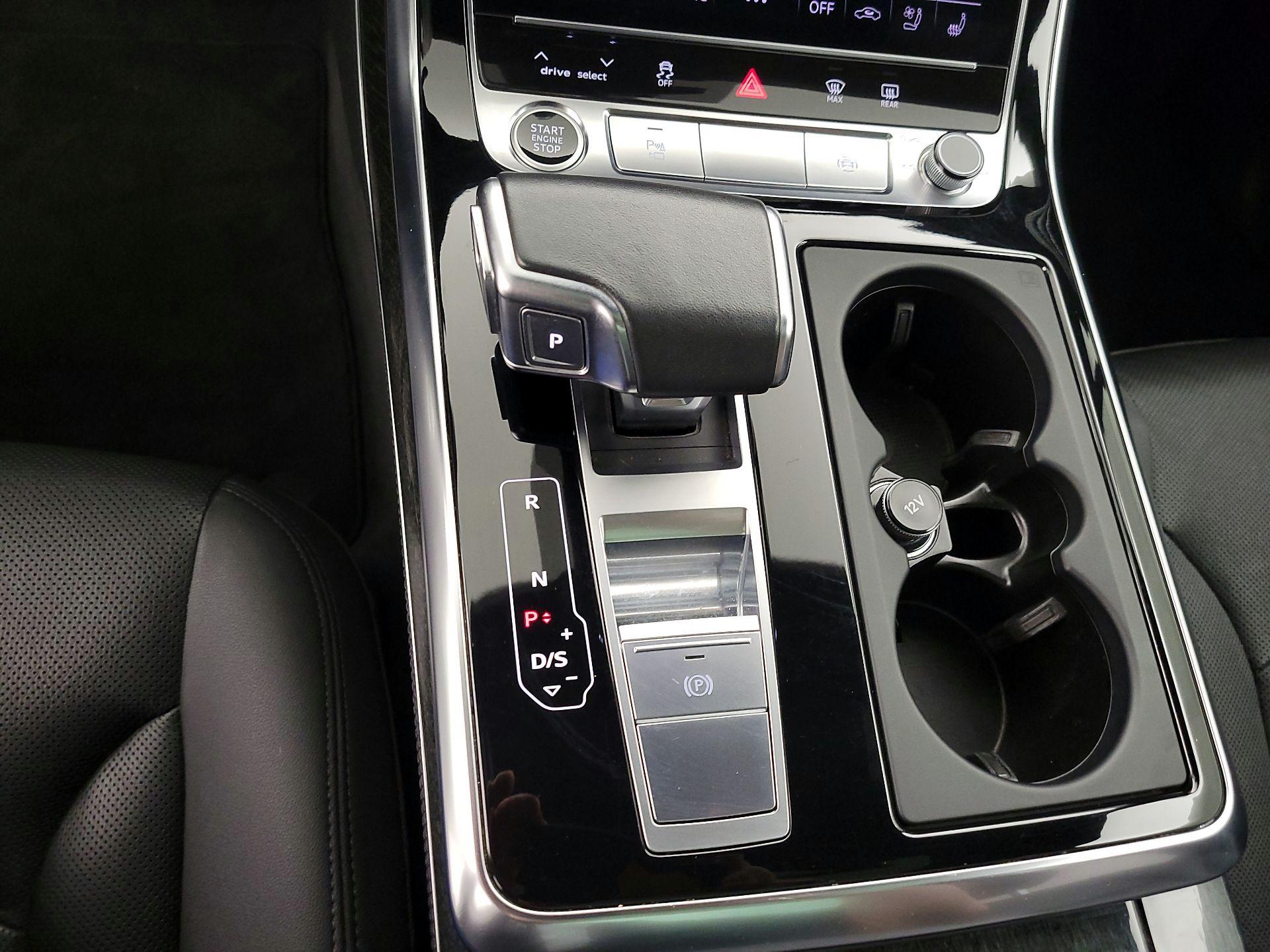 Thumbnail: 2021 Audi Q7 - 16