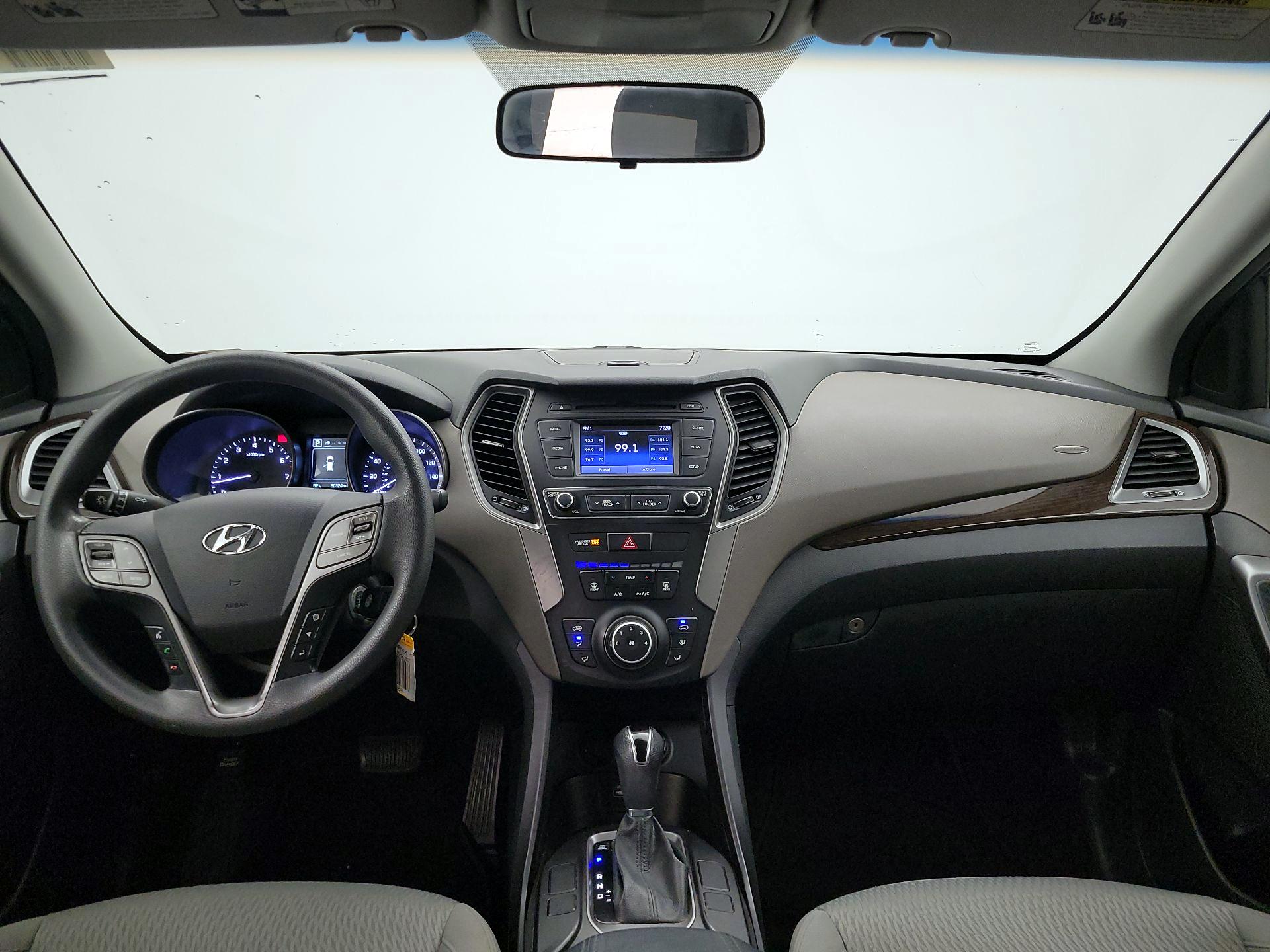 Thumbnail: 2017 Hyundai Santa Fe - 9