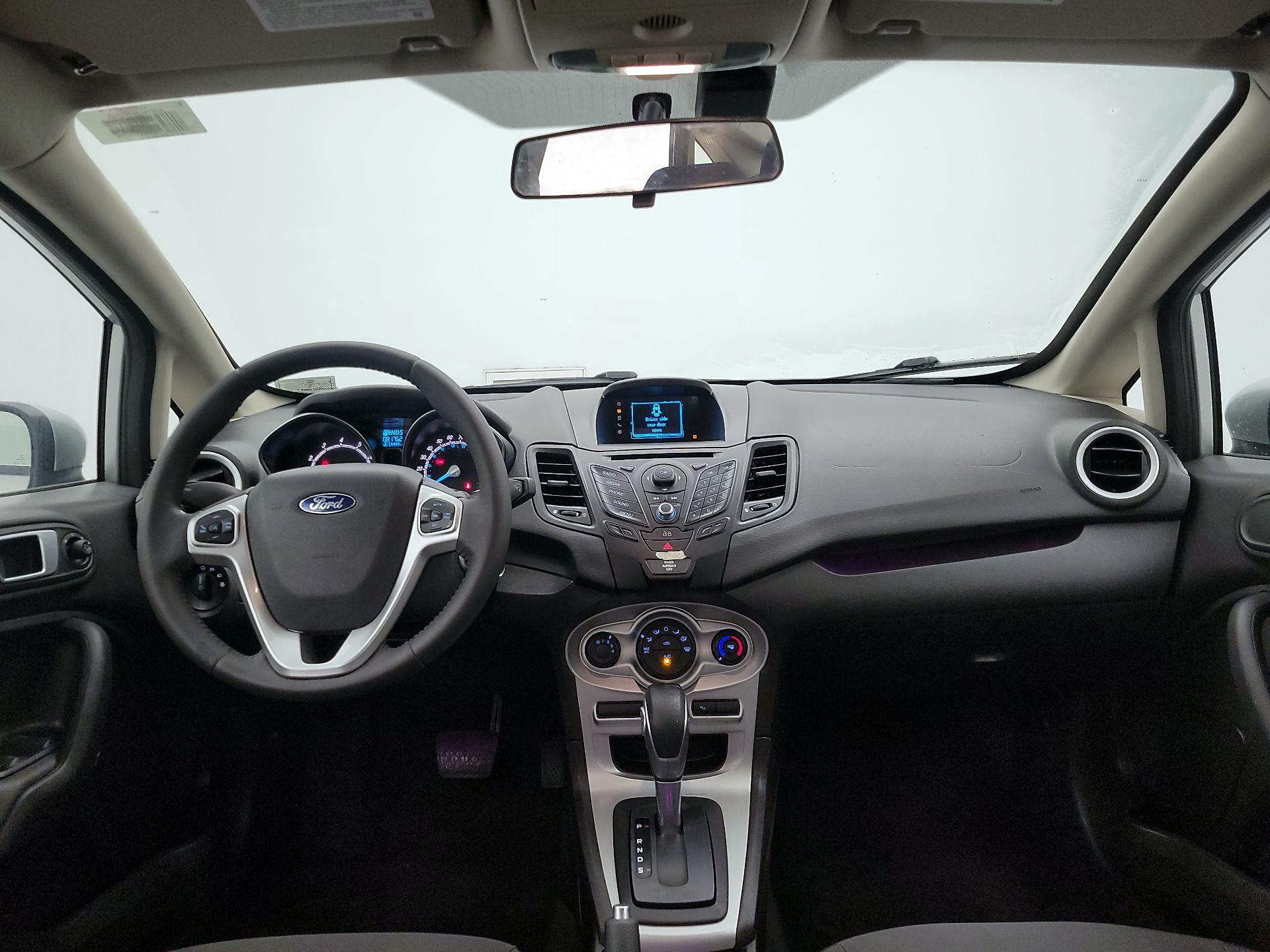 Thumbnail: 2015 Ford Fiesta - 9