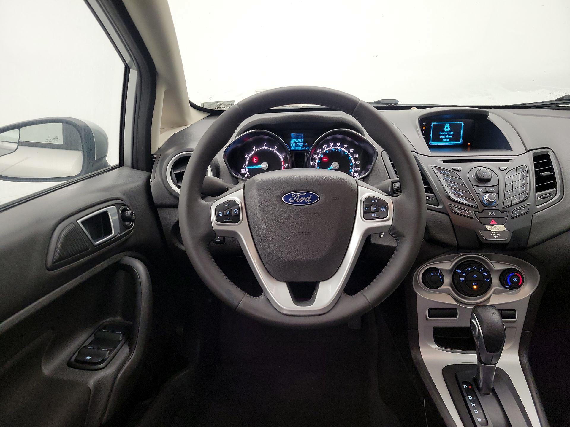Thumbnail: 2015 Ford Fiesta - 10