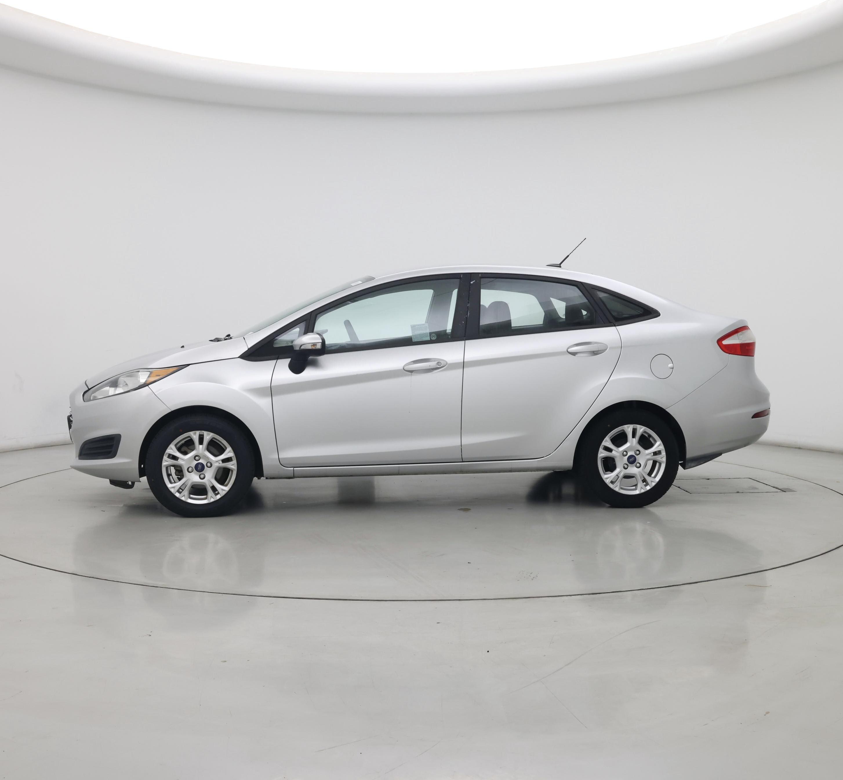 Thumbnail: 2015 Ford Fiesta - 3