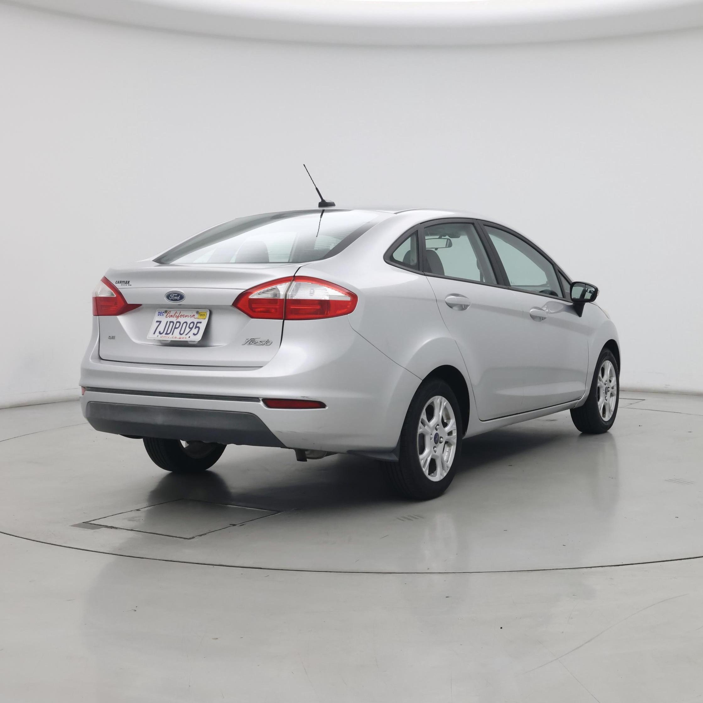 Thumbnail: 2015 Ford Fiesta - 8