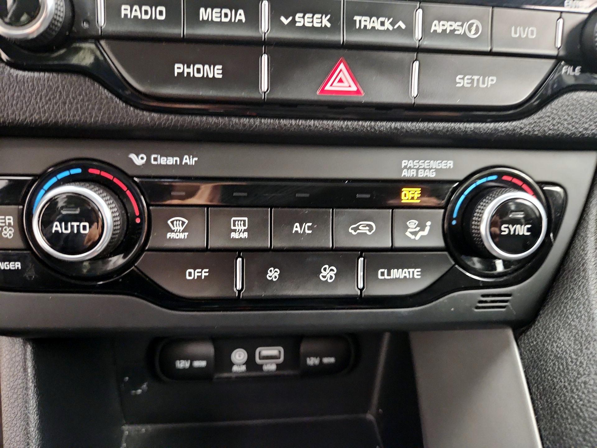 Thumbnail: 2018 Kia Niro - 16