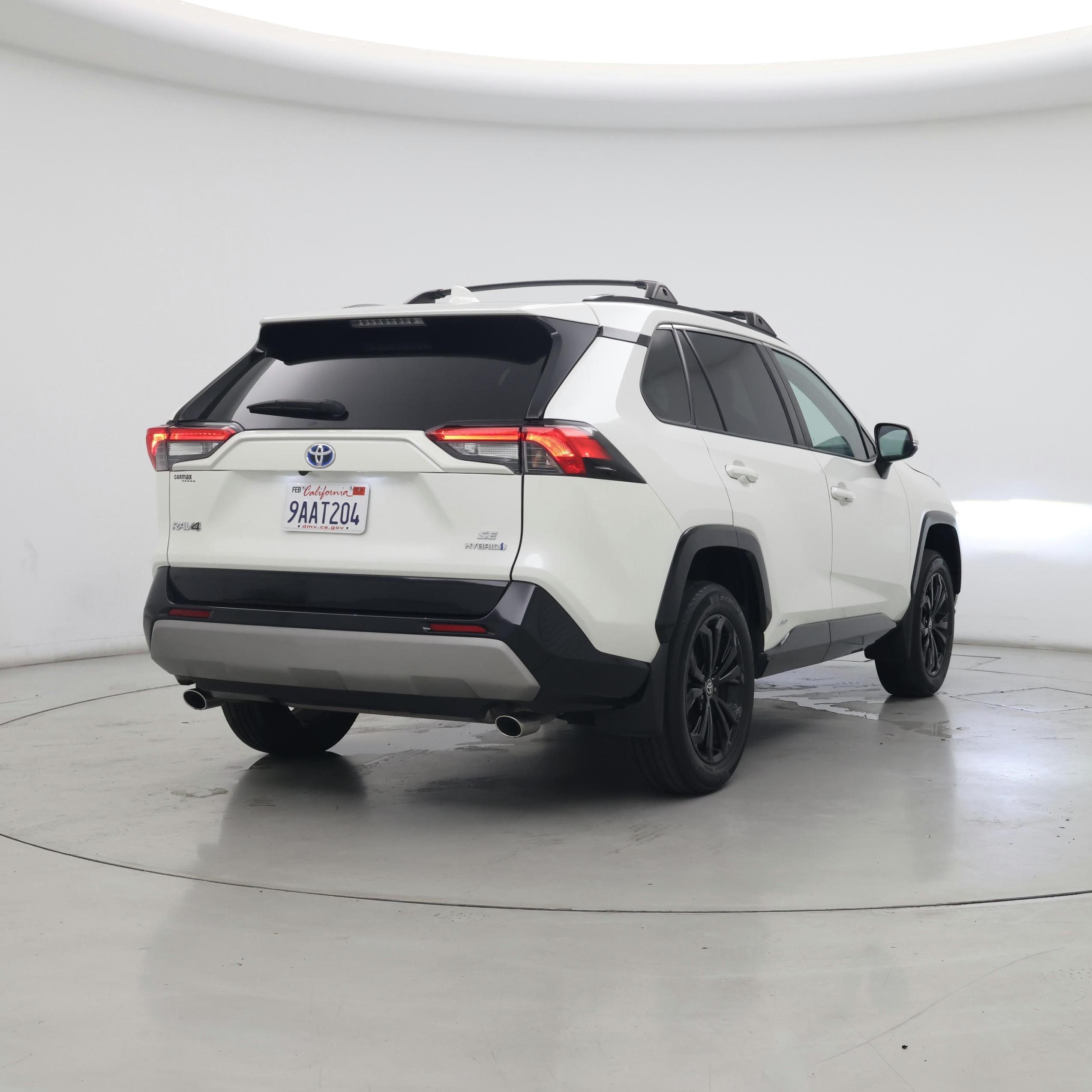 Thumbnail: 2022 Toyota RAV4 - 8