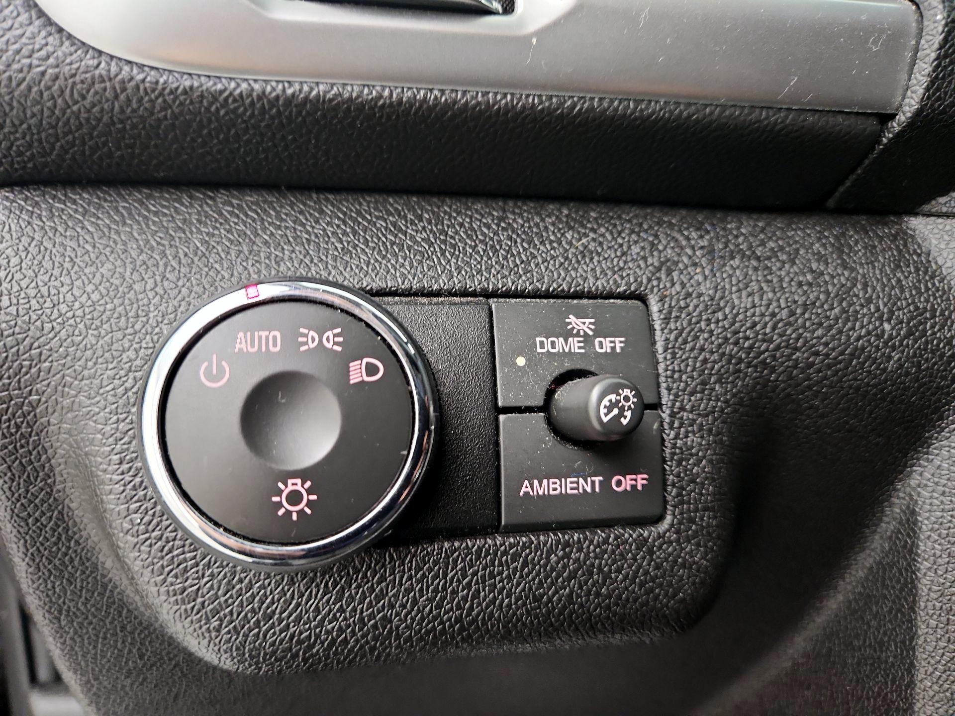 Thumbnail: 2015 GMC Acadia - 13