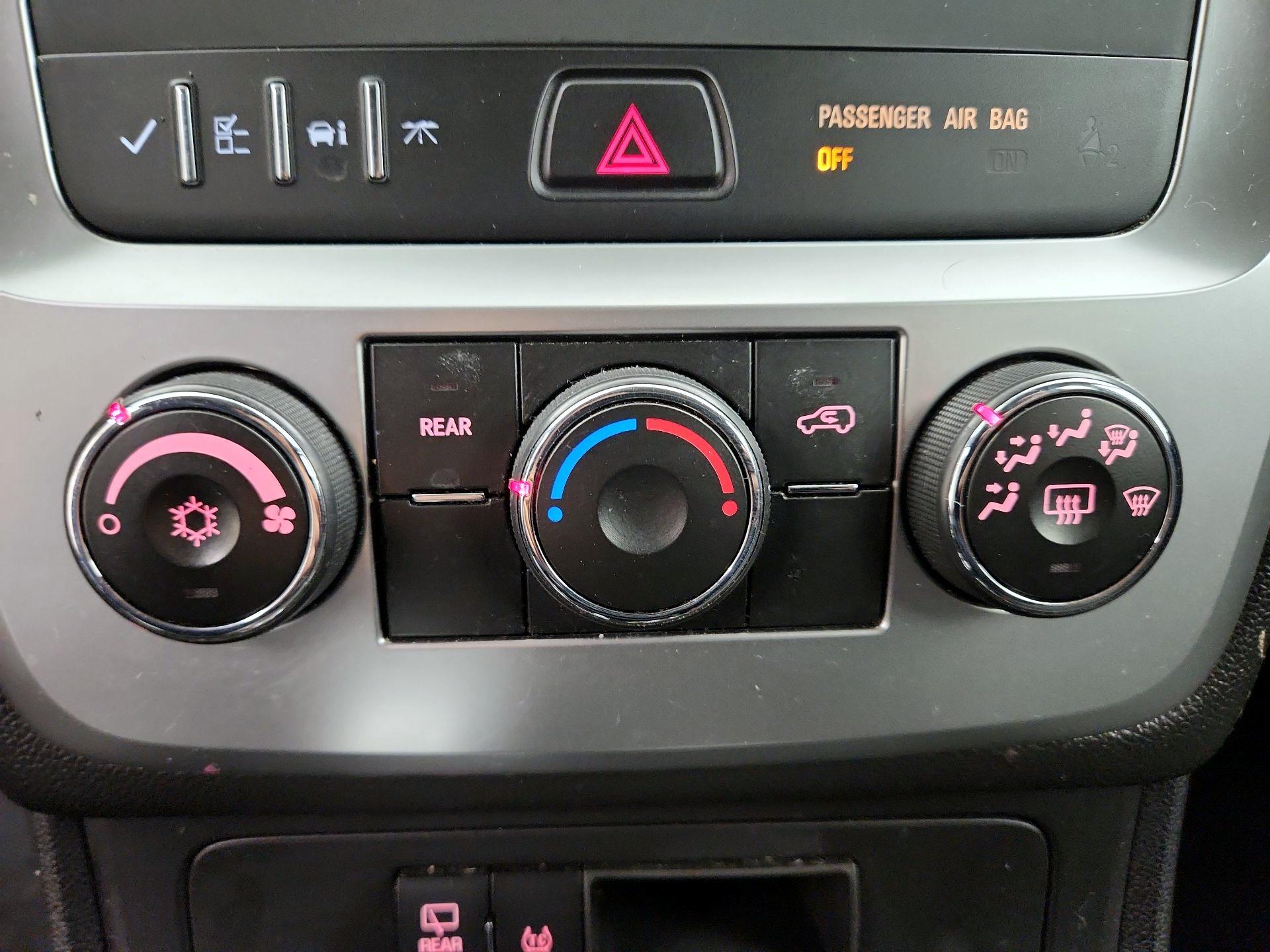 Thumbnail: 2015 GMC Acadia - 16