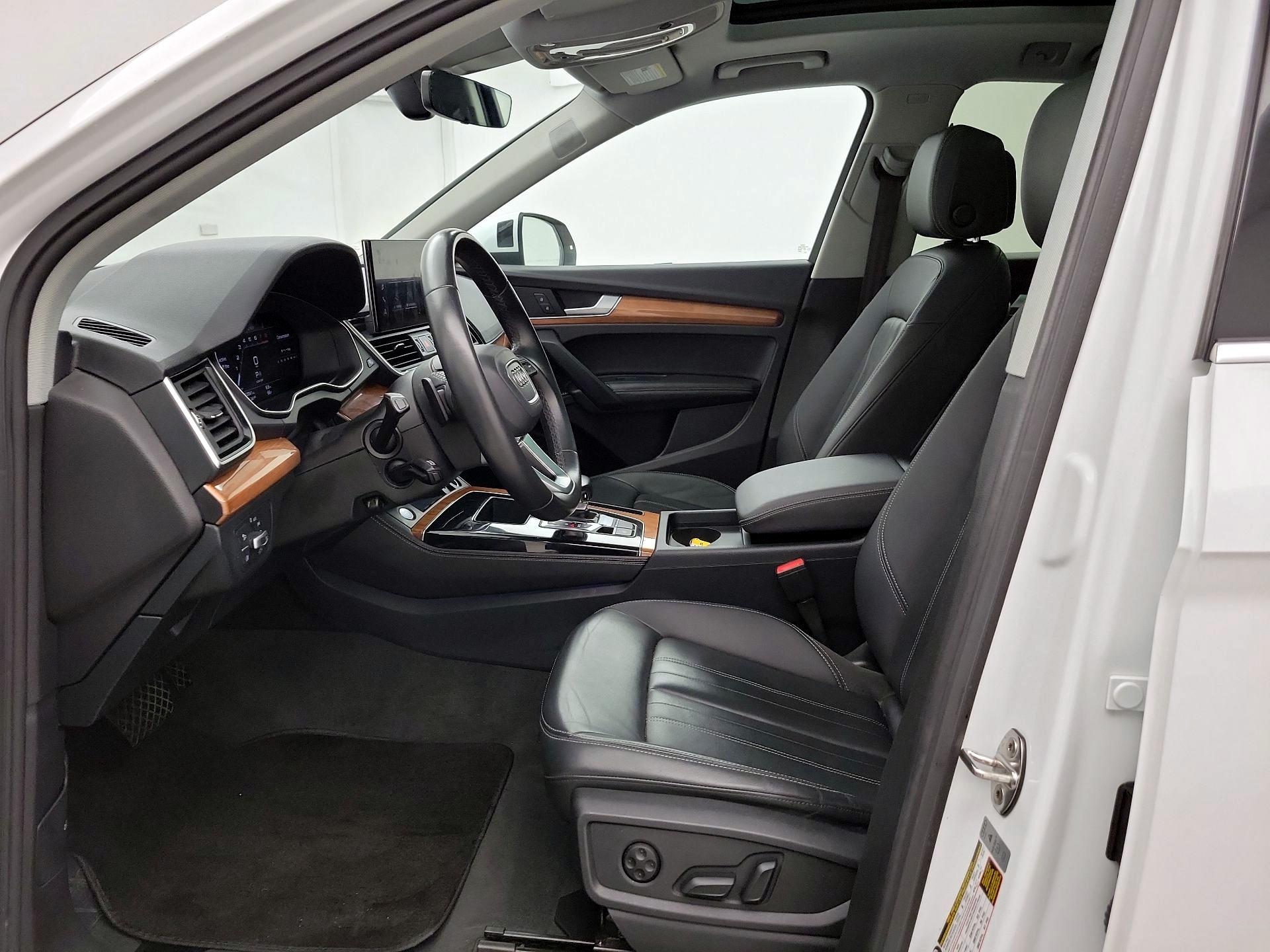 Thumbnail: 2023 Audi Q5 - 11