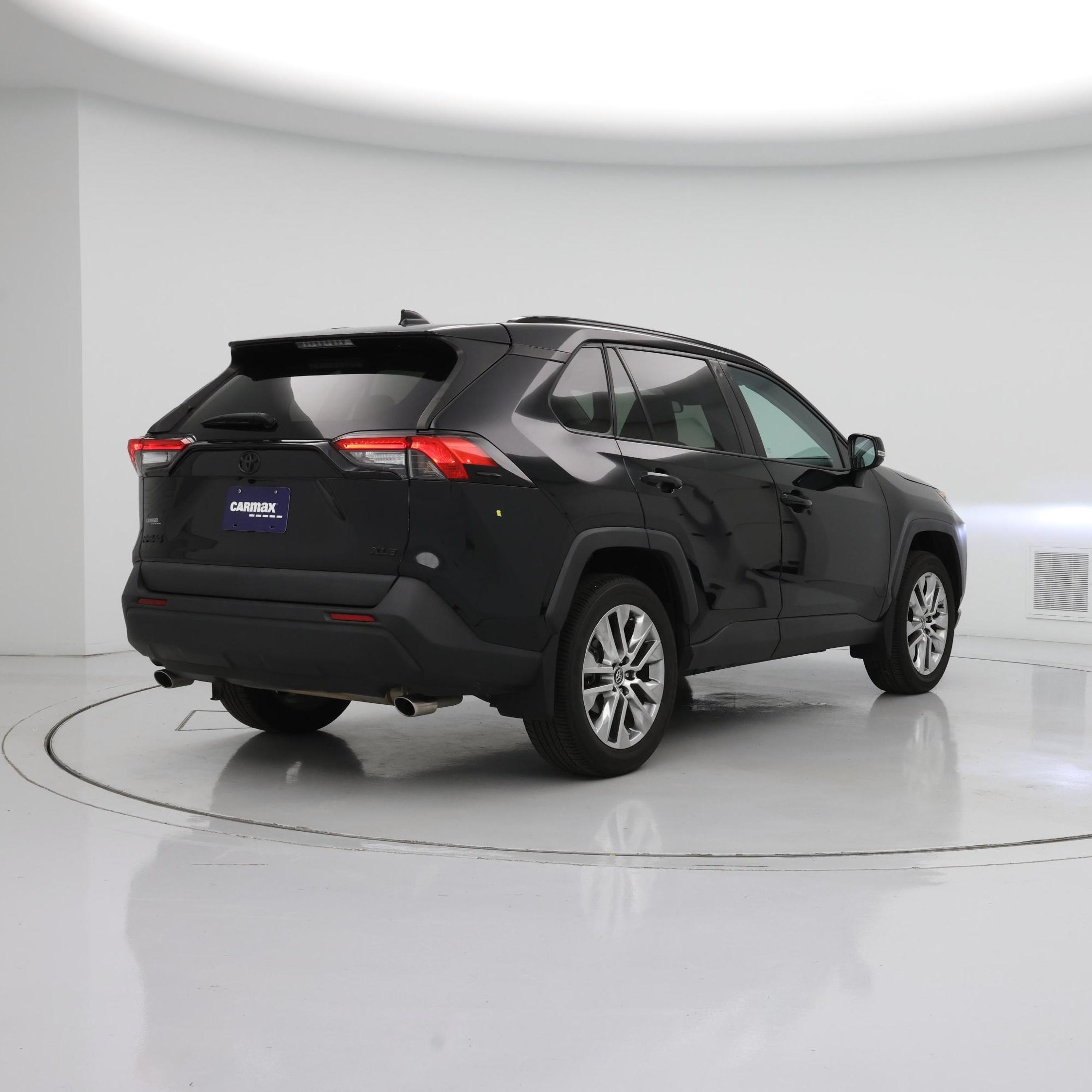 Thumbnail: 2020 Toyota RAV4 - 8