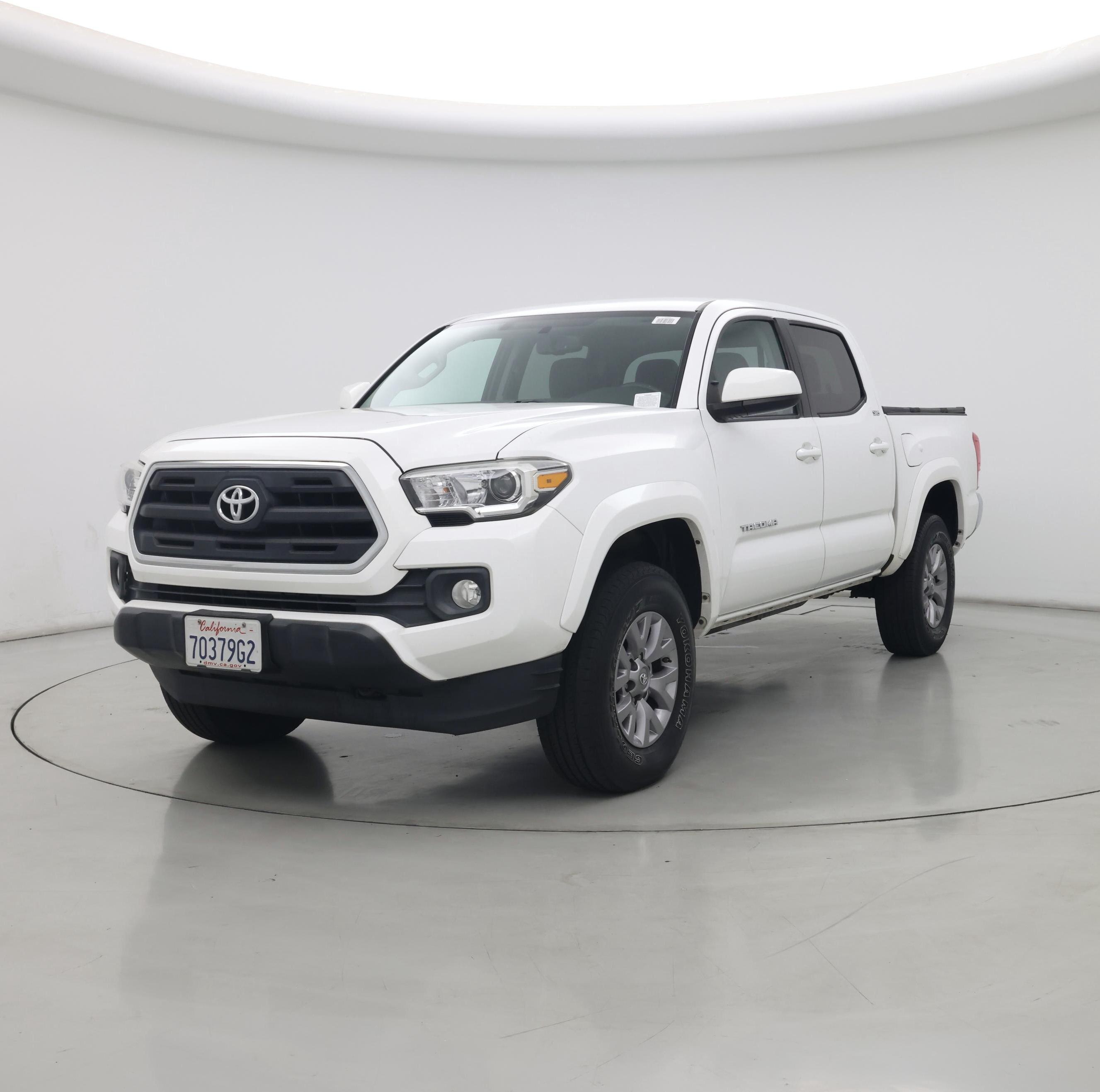 Thumbnail: 2017 Toyota Tacoma - 4