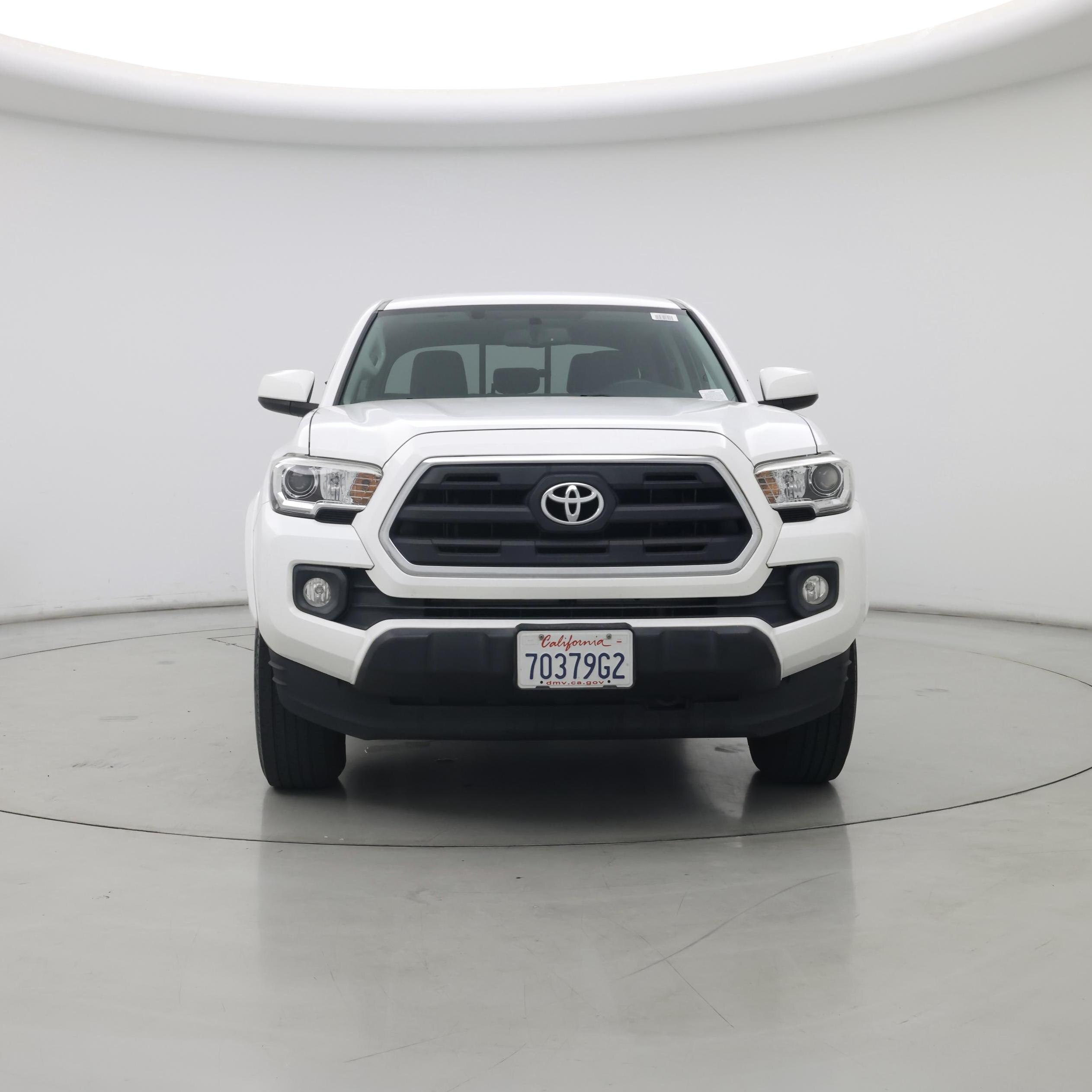 Thumbnail: 2017 Toyota Tacoma - 5