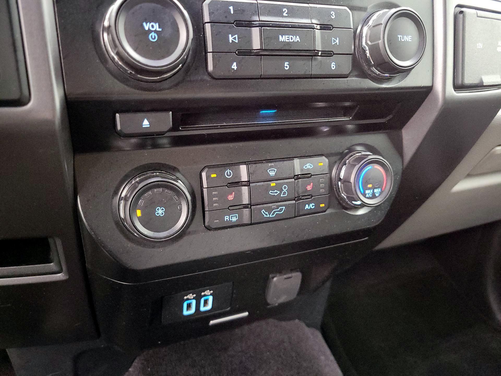 Thumbnail: 2016 Ford F-150 - 16