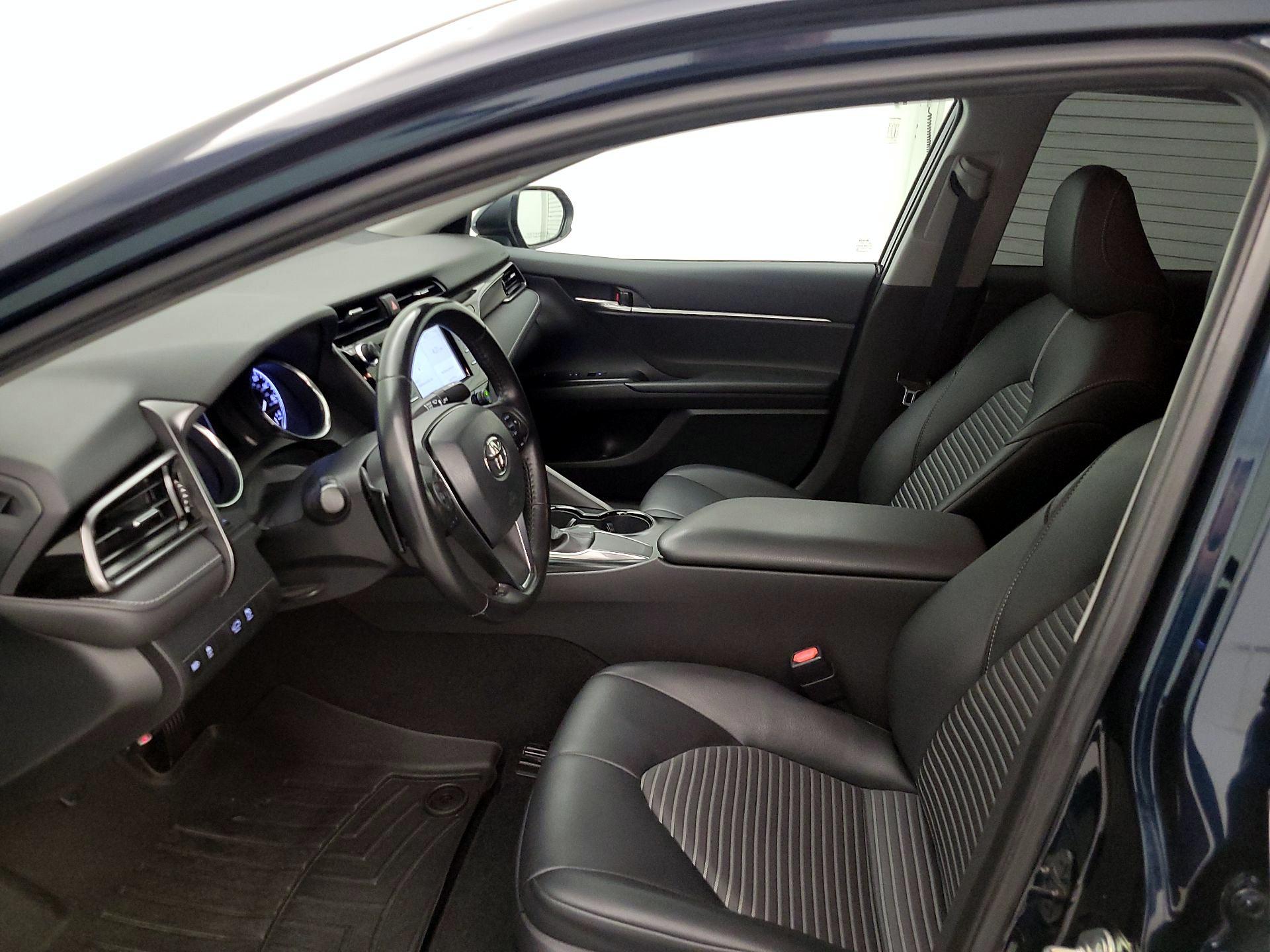 Thumbnail: 2020 Toyota Camry - 11