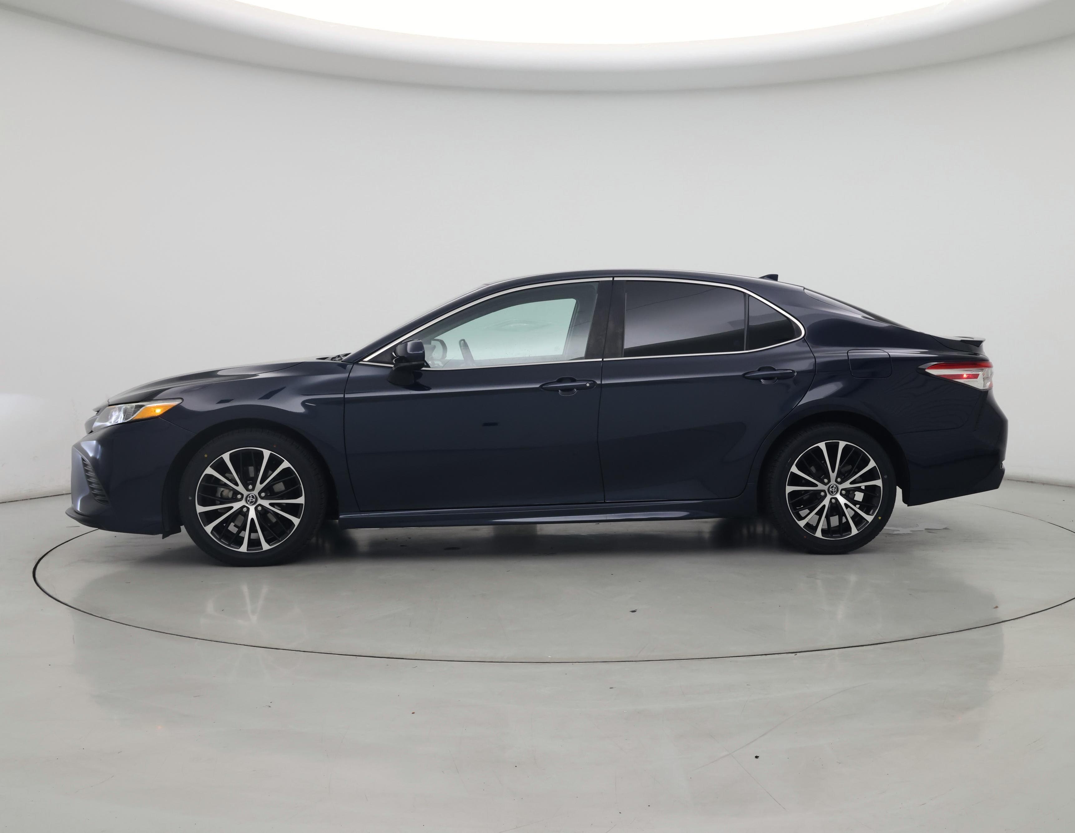 Thumbnail: 2020 Toyota Camry - 3