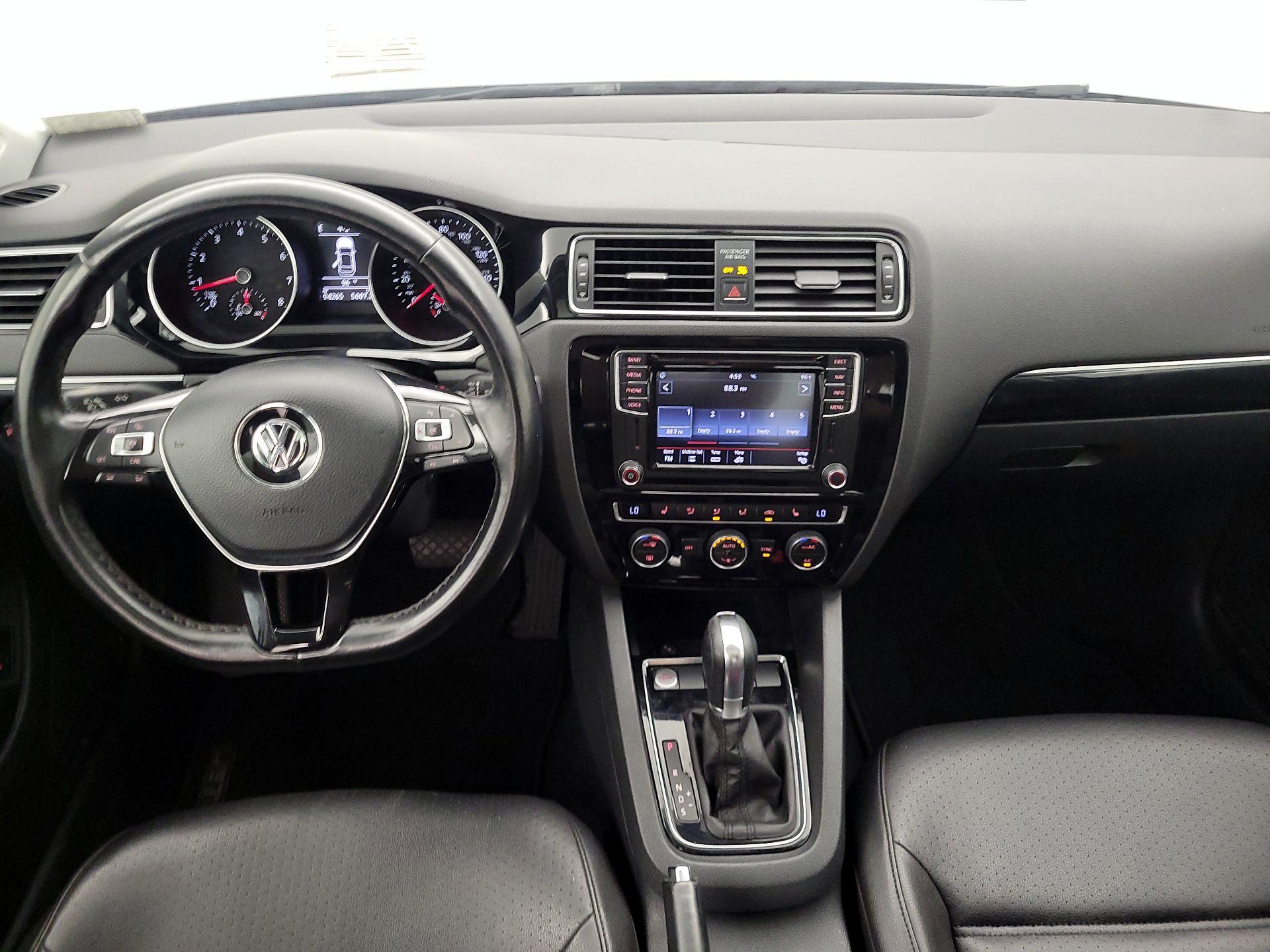 Thumbnail: 2017 Volkswagen Jetta - 9