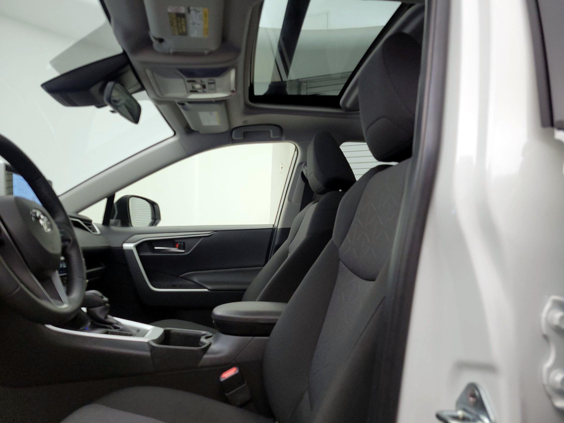 Thumbnail: 2024 Toyota RAV4 - 19