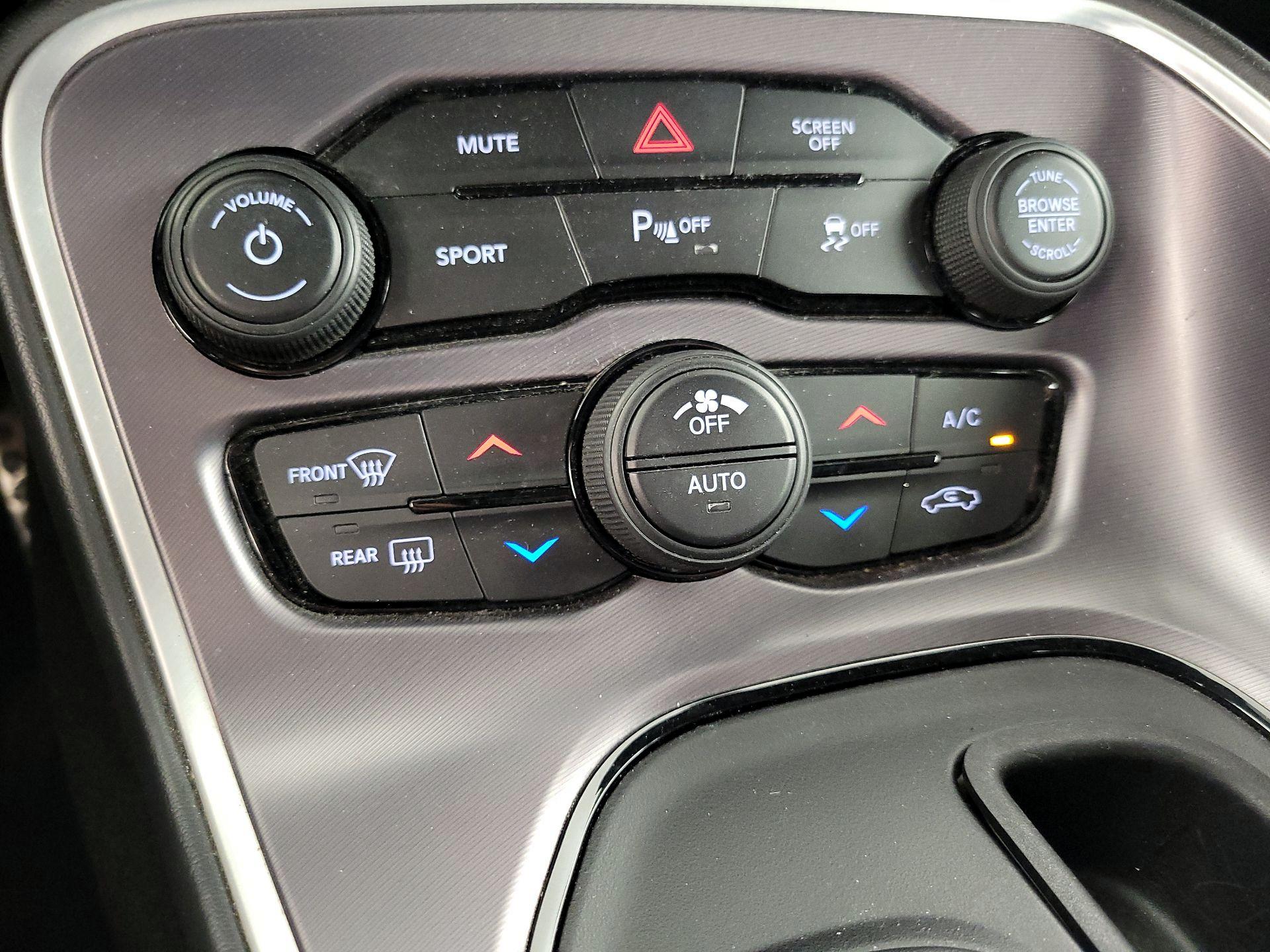 Thumbnail: 2019 Dodge Challenger - 16