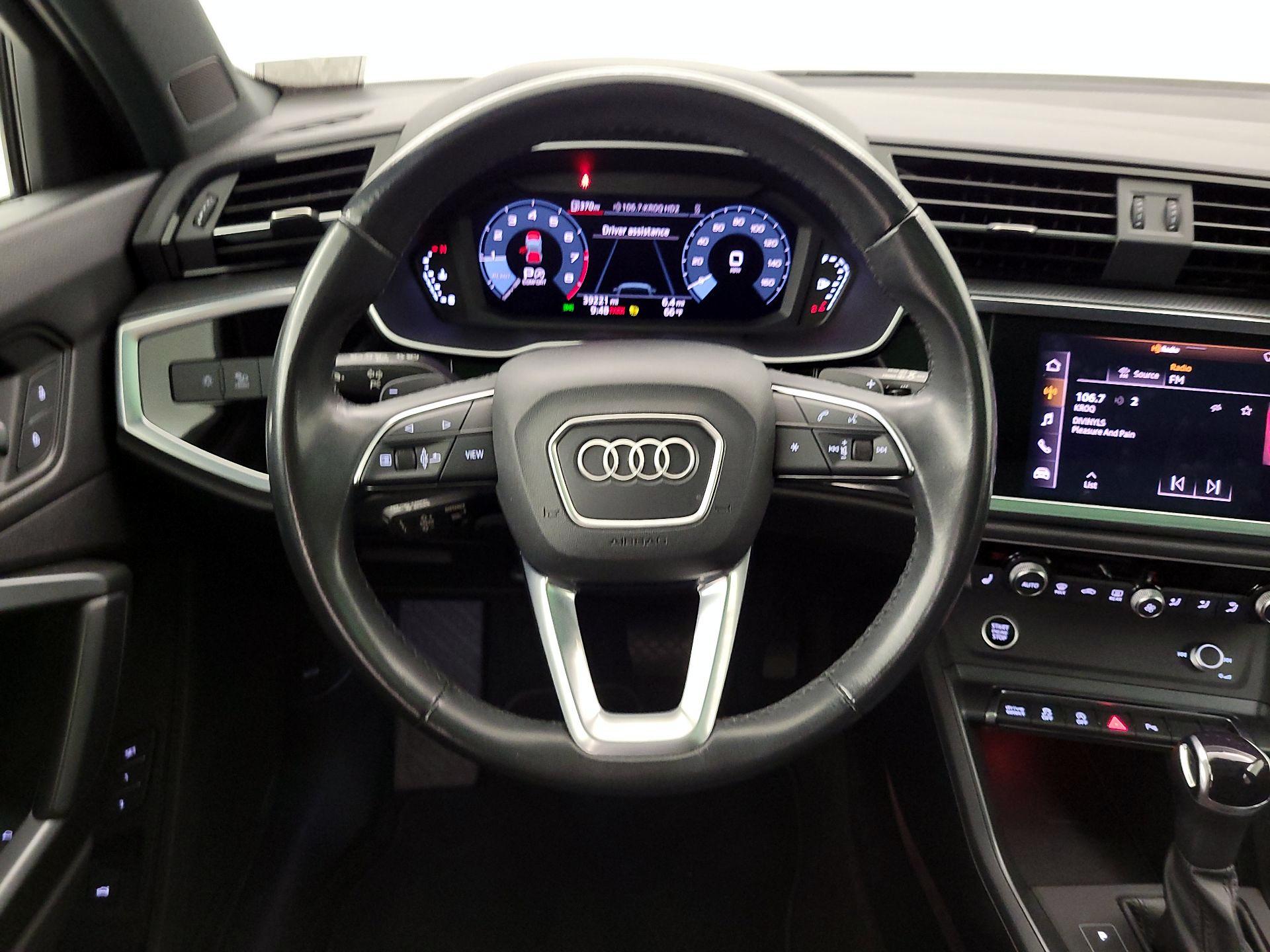 Thumbnail: 2022 Audi Q3 - 10