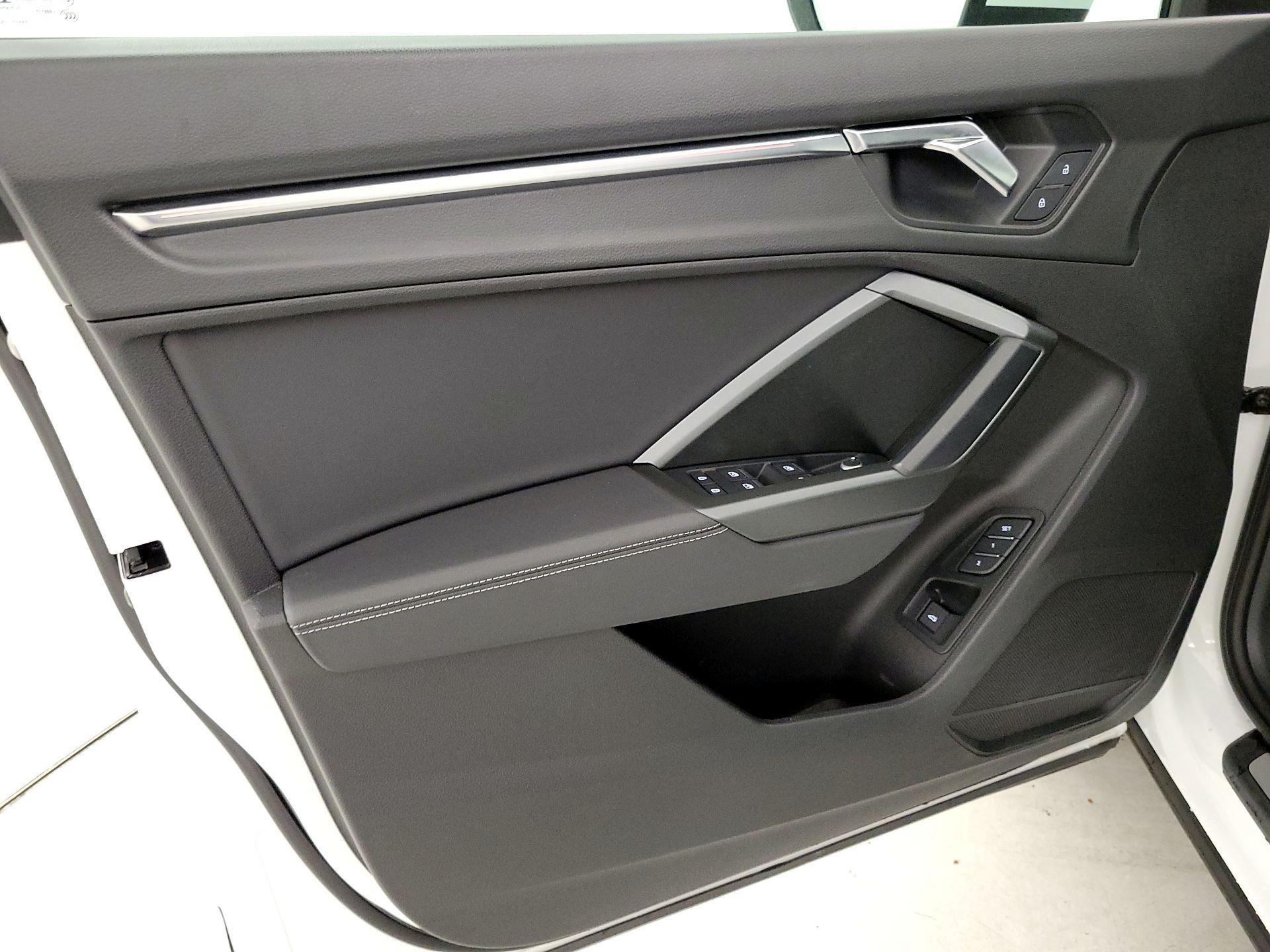 Thumbnail: 2022 Audi Q3 - 12