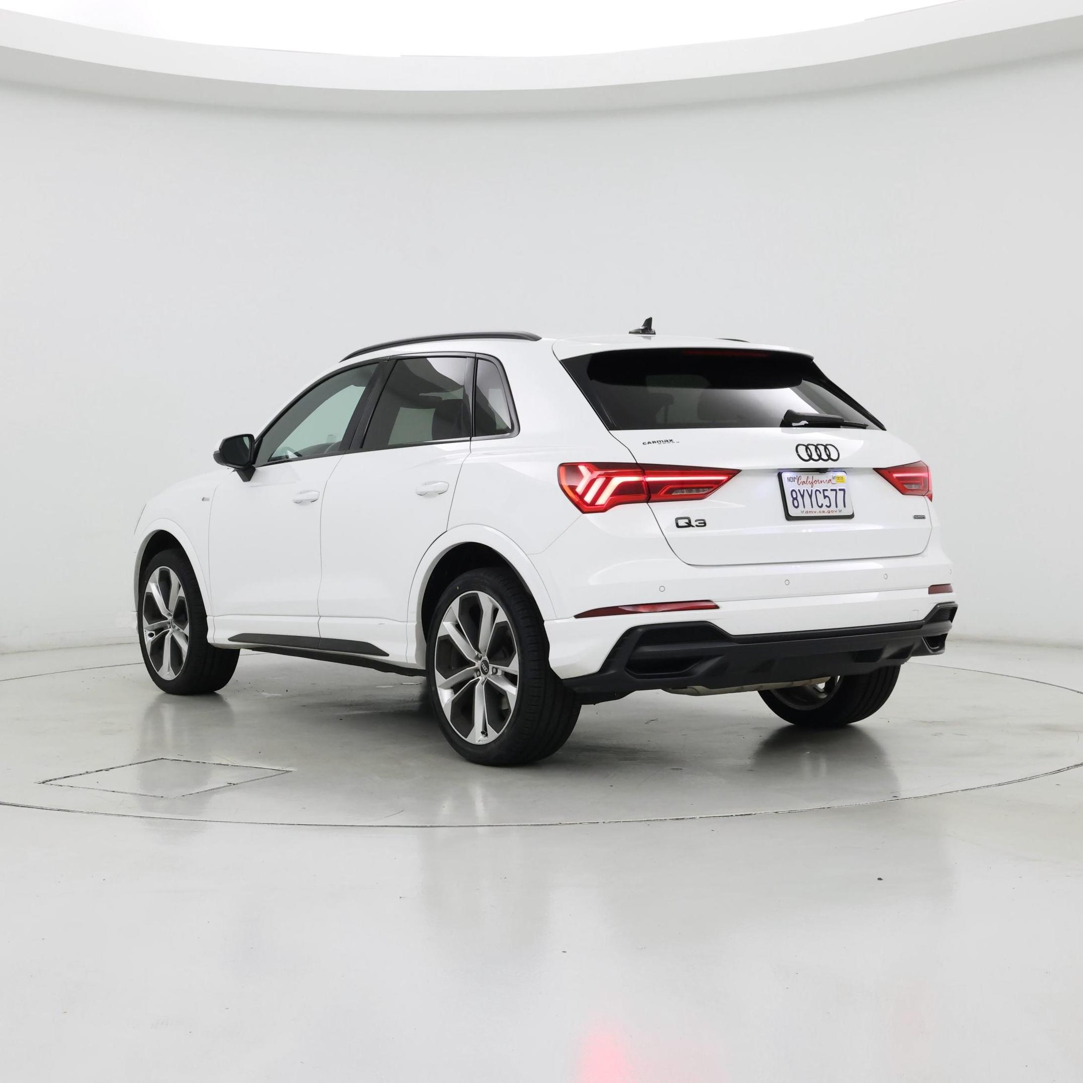 Thumbnail: 2022 Audi Q3 - 2