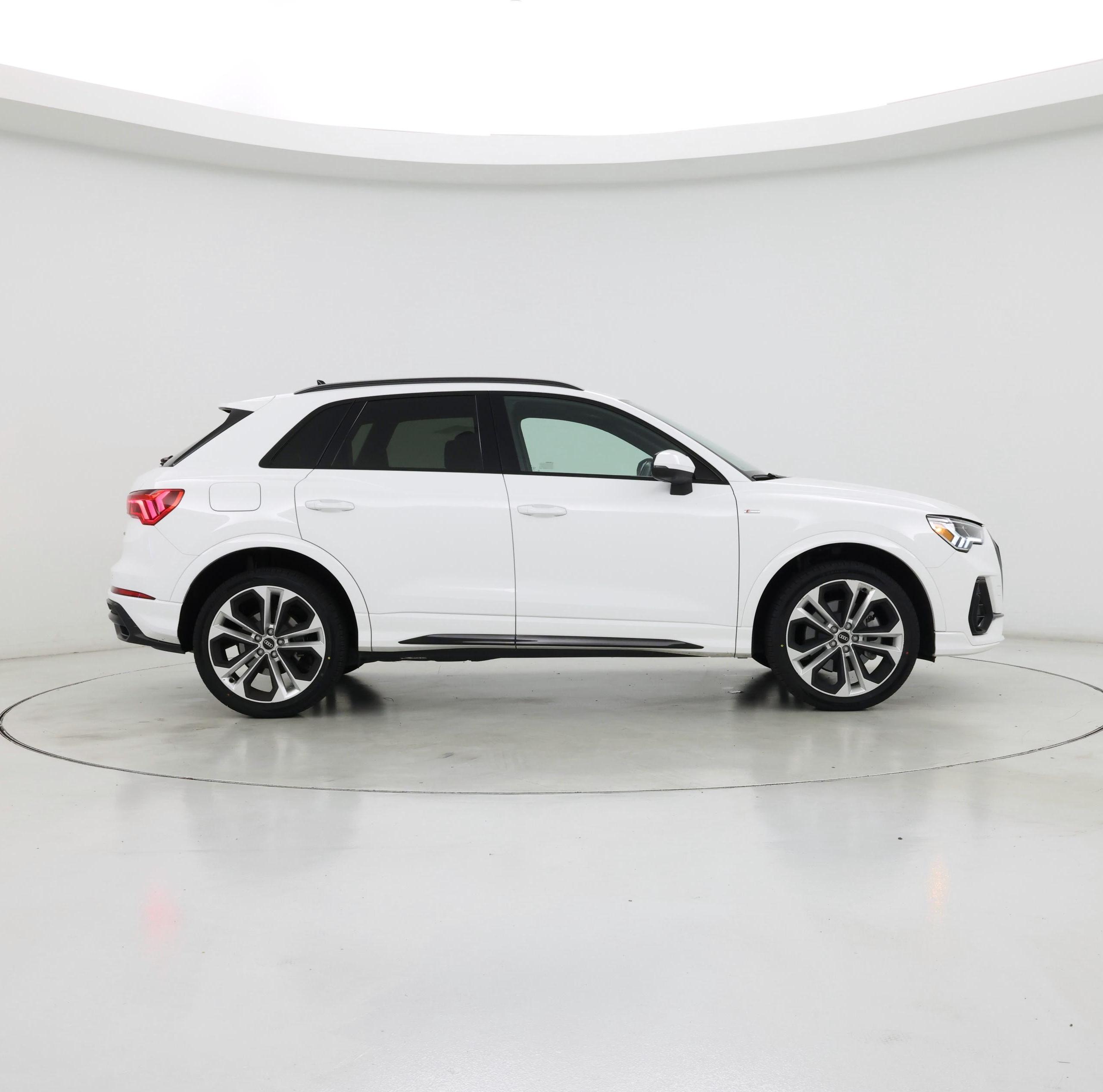Thumbnail: 2022 Audi Q3 - 7