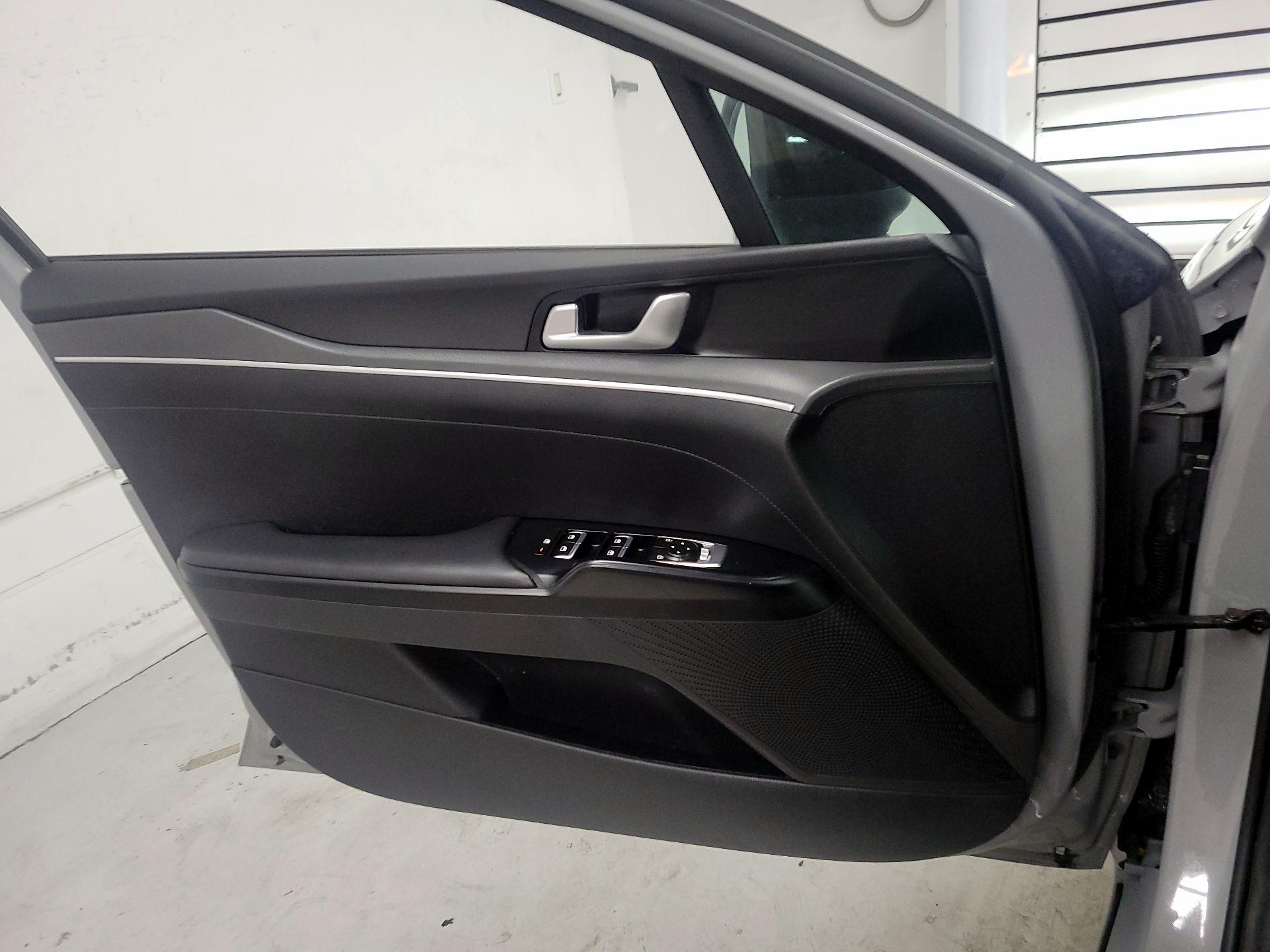 Thumbnail: 2022 Kia K5 - 12