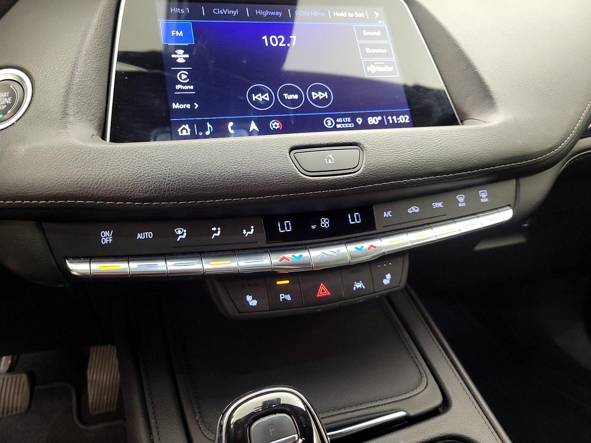 Thumbnail: 2023 Cadillac XT4 - 17