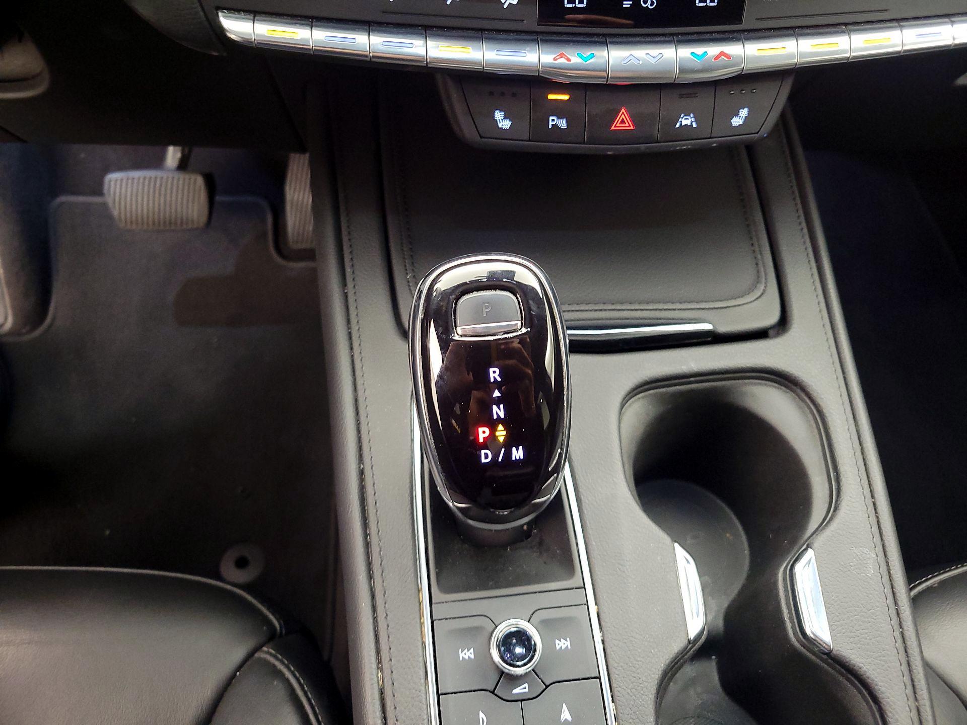 Thumbnail: 2023 Cadillac XT4 - 18
