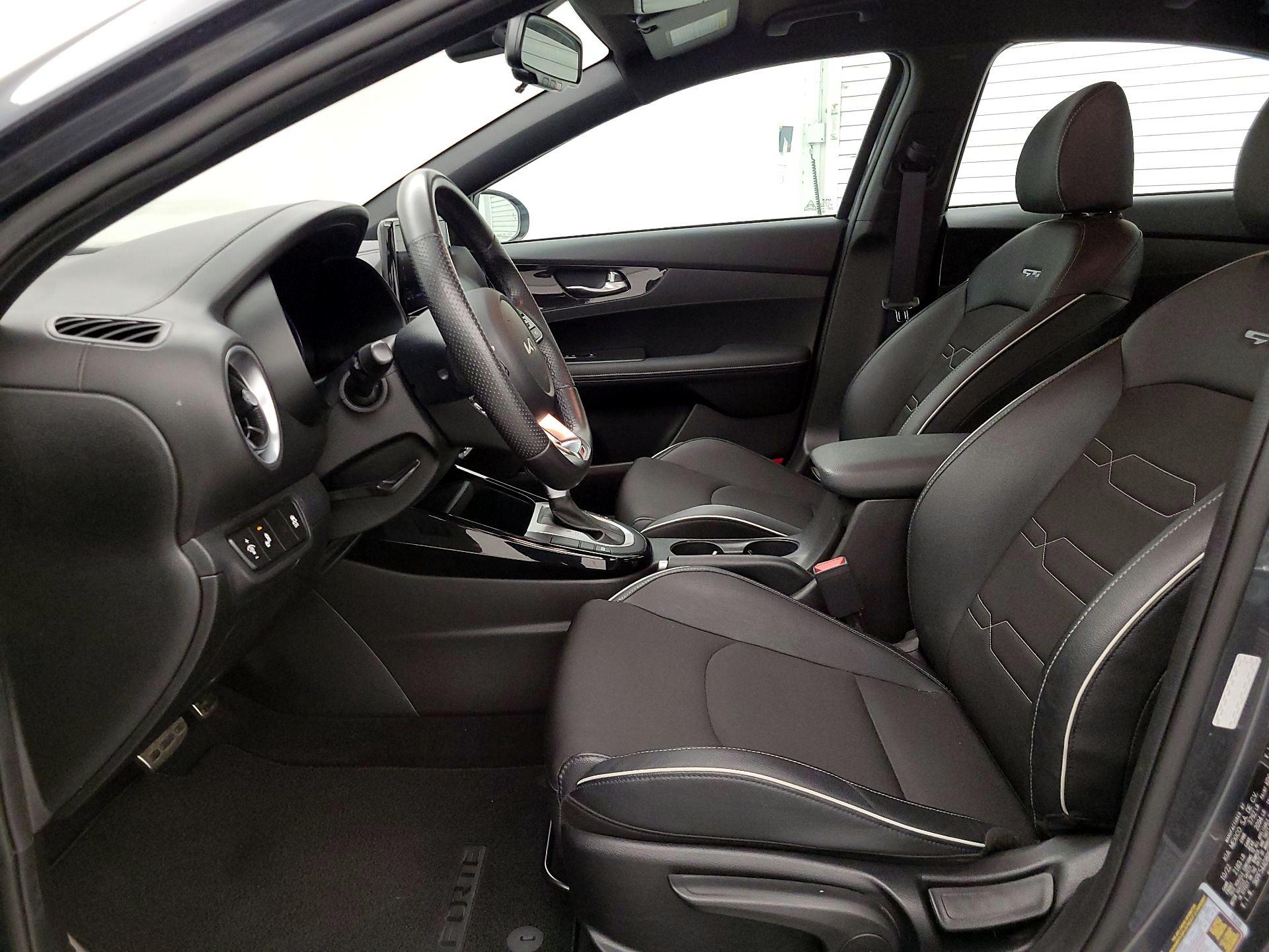 Thumbnail: 2023 Kia Forte - 11