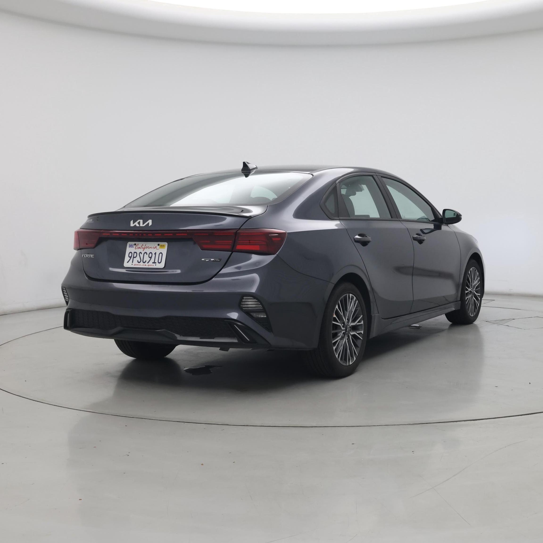 Thumbnail: 2023 Kia Forte - 8