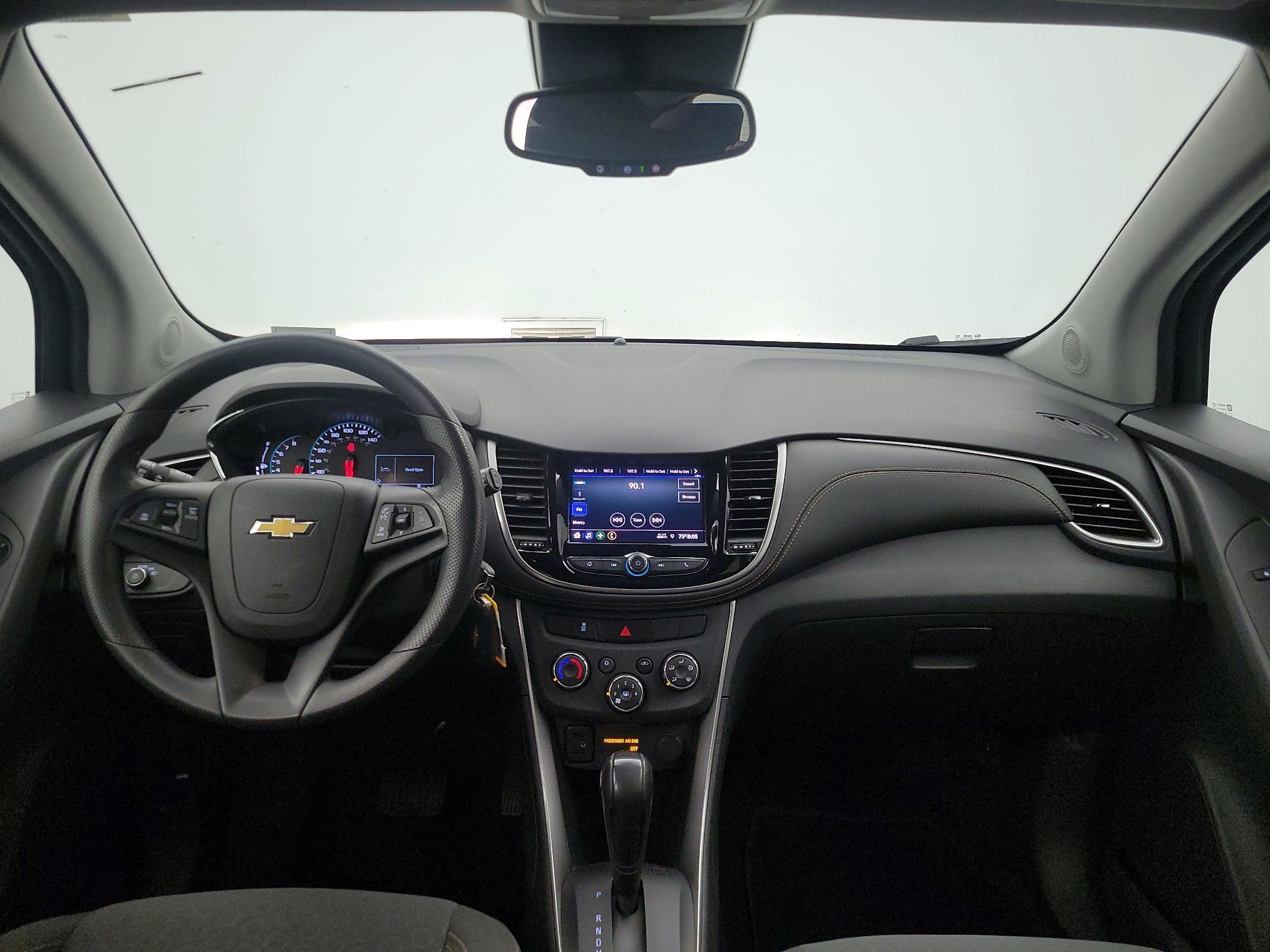 Thumbnail: 2022 Chevrolet Trax - 9