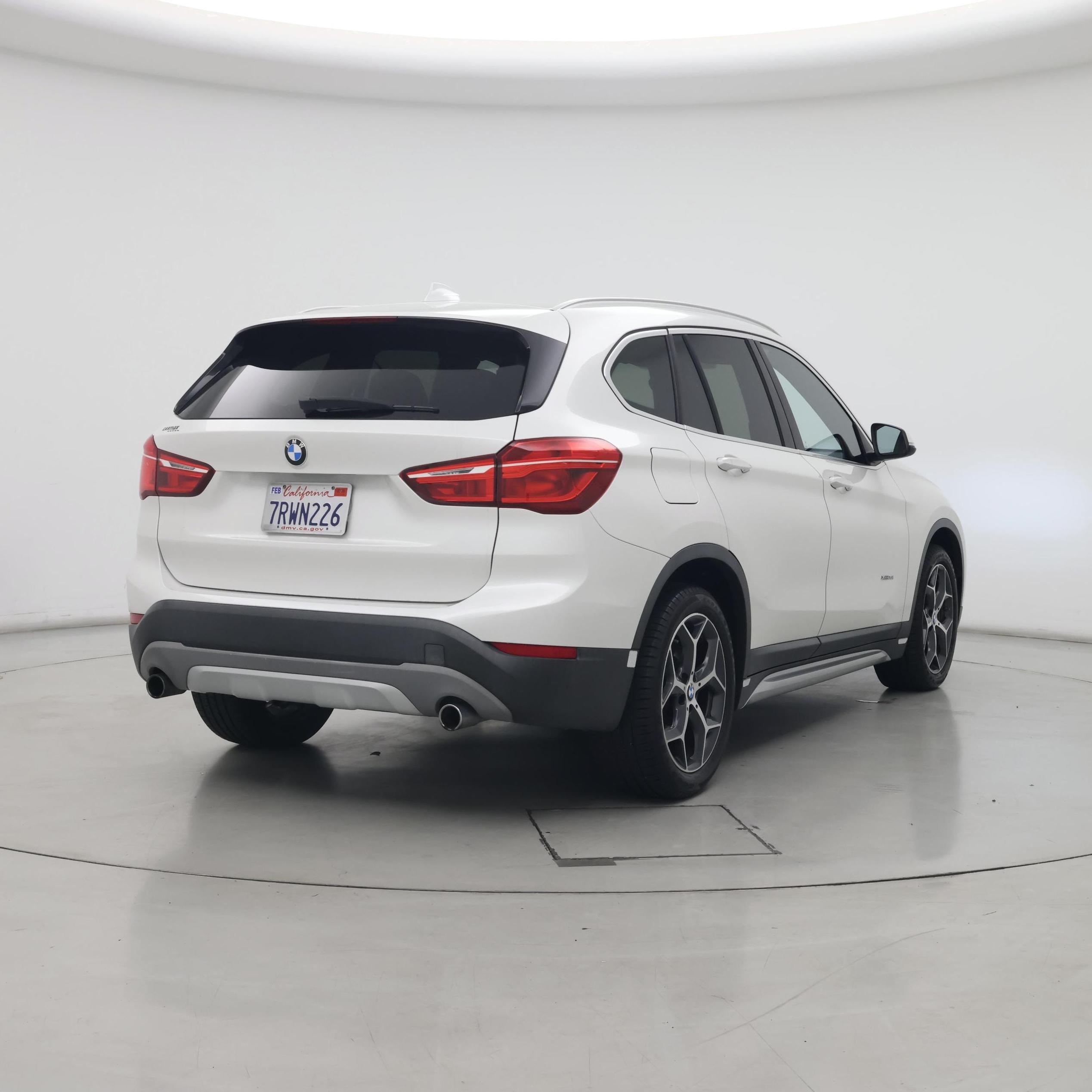 Thumbnail: 2016 BMW X1 - 8