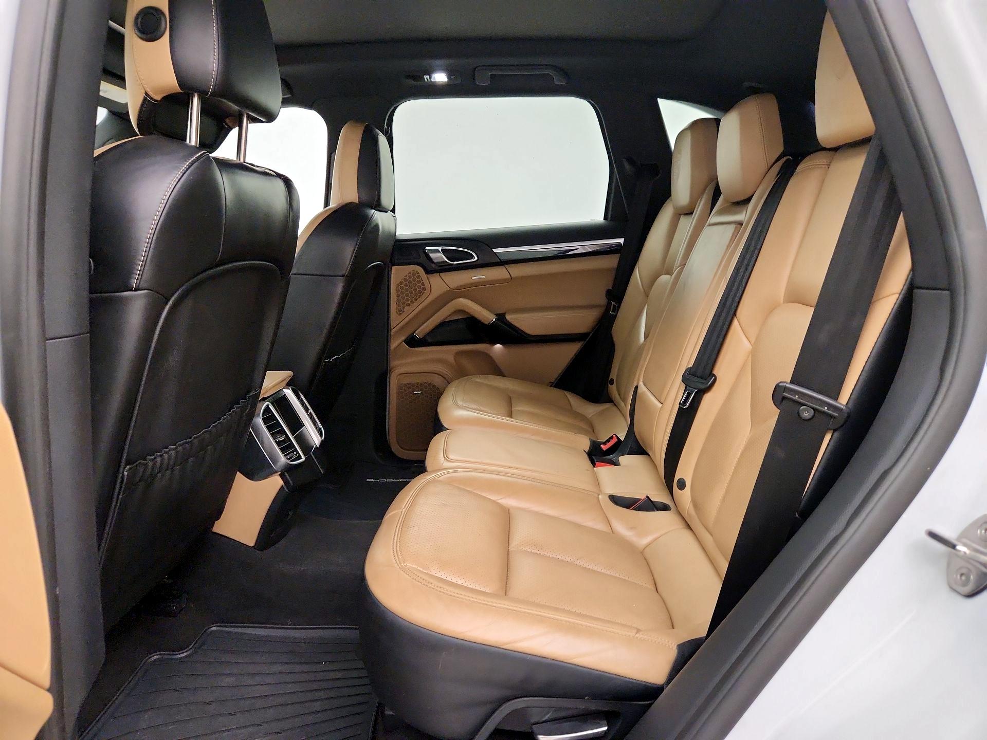 Thumbnail: 2018 Porsche Cayenne - 20