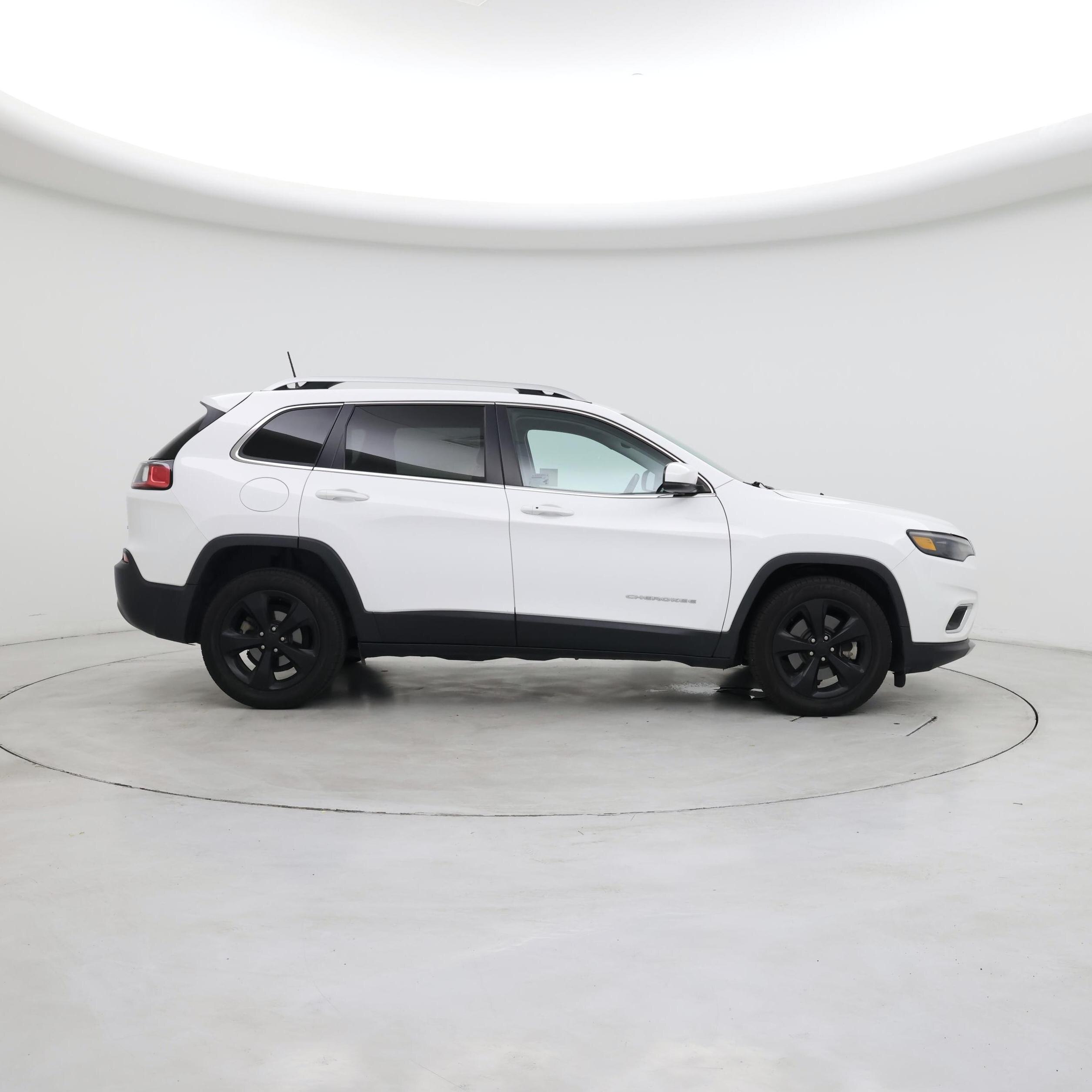 Thumbnail: 2019 Jeep Cherokee - 7