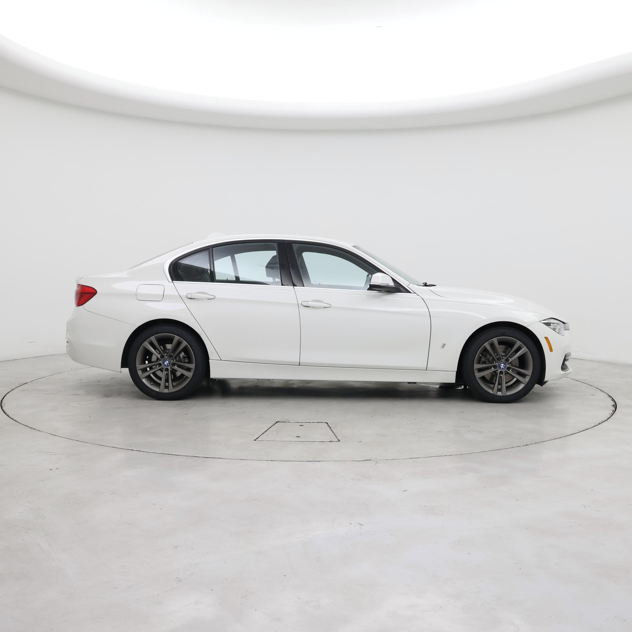 Thumbnail: 2018 BMW 3 Series - 7