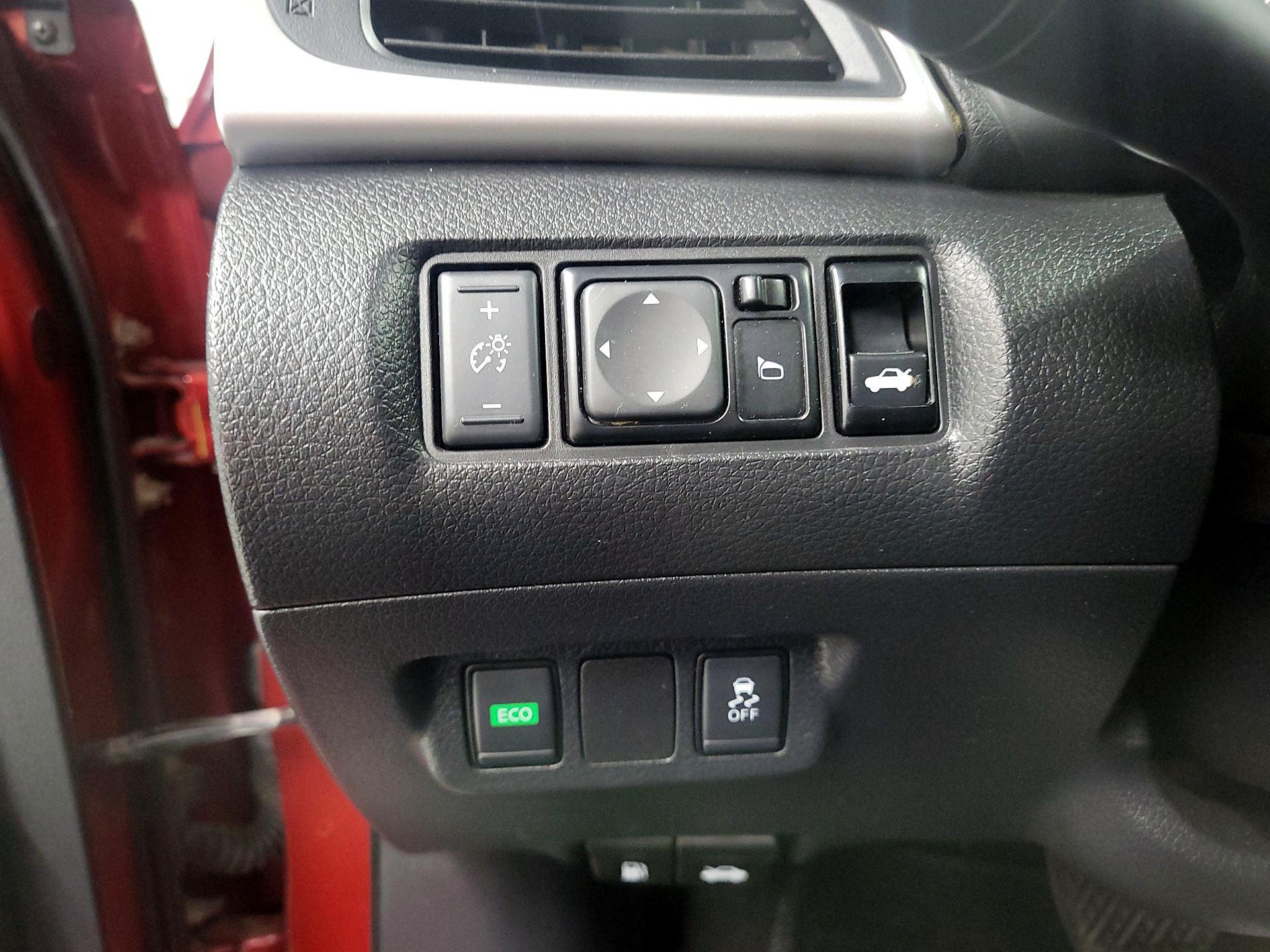 Thumbnail: 2019 Nissan Sentra - 13
