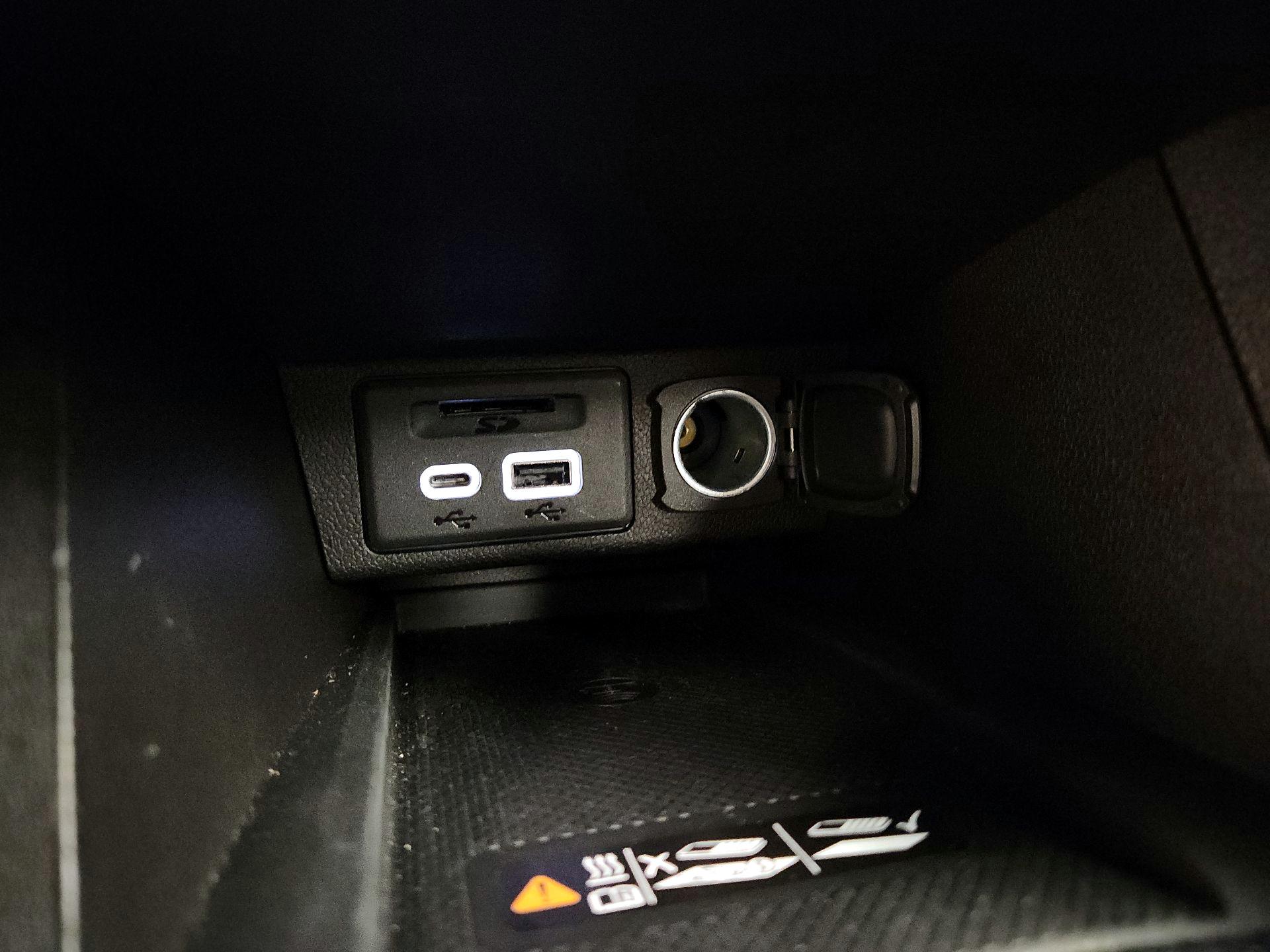 Thumbnail: 2023 Chevrolet Bolt EUV - 18