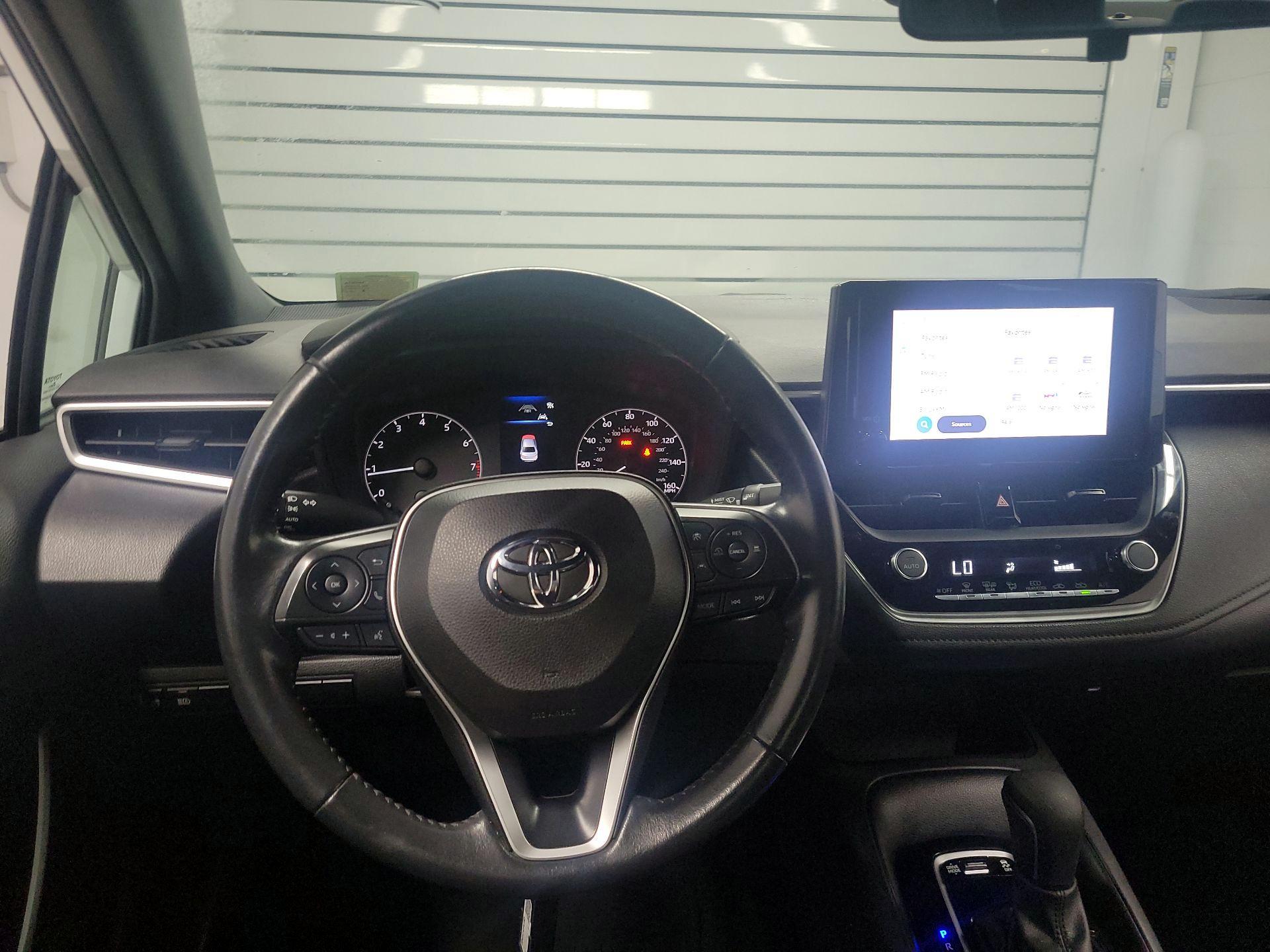 Thumbnail: 2023 Toyota Corolla - 10