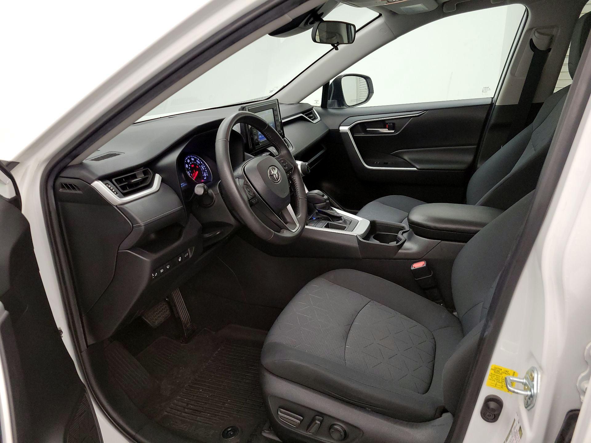 Thumbnail: 2021 Toyota RAV4 - 11