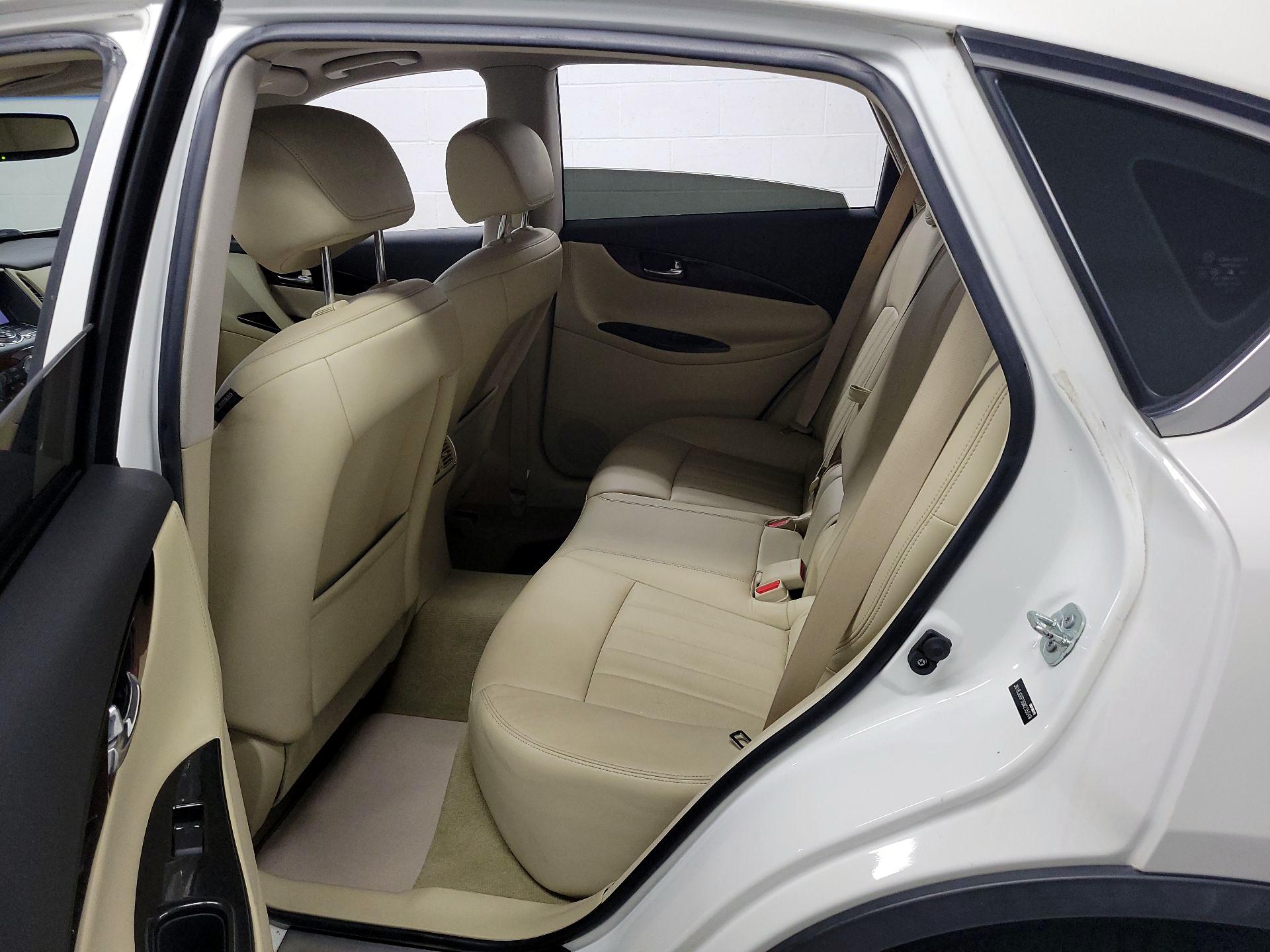 Thumbnail: 2016 INFINITI QX50 - 17