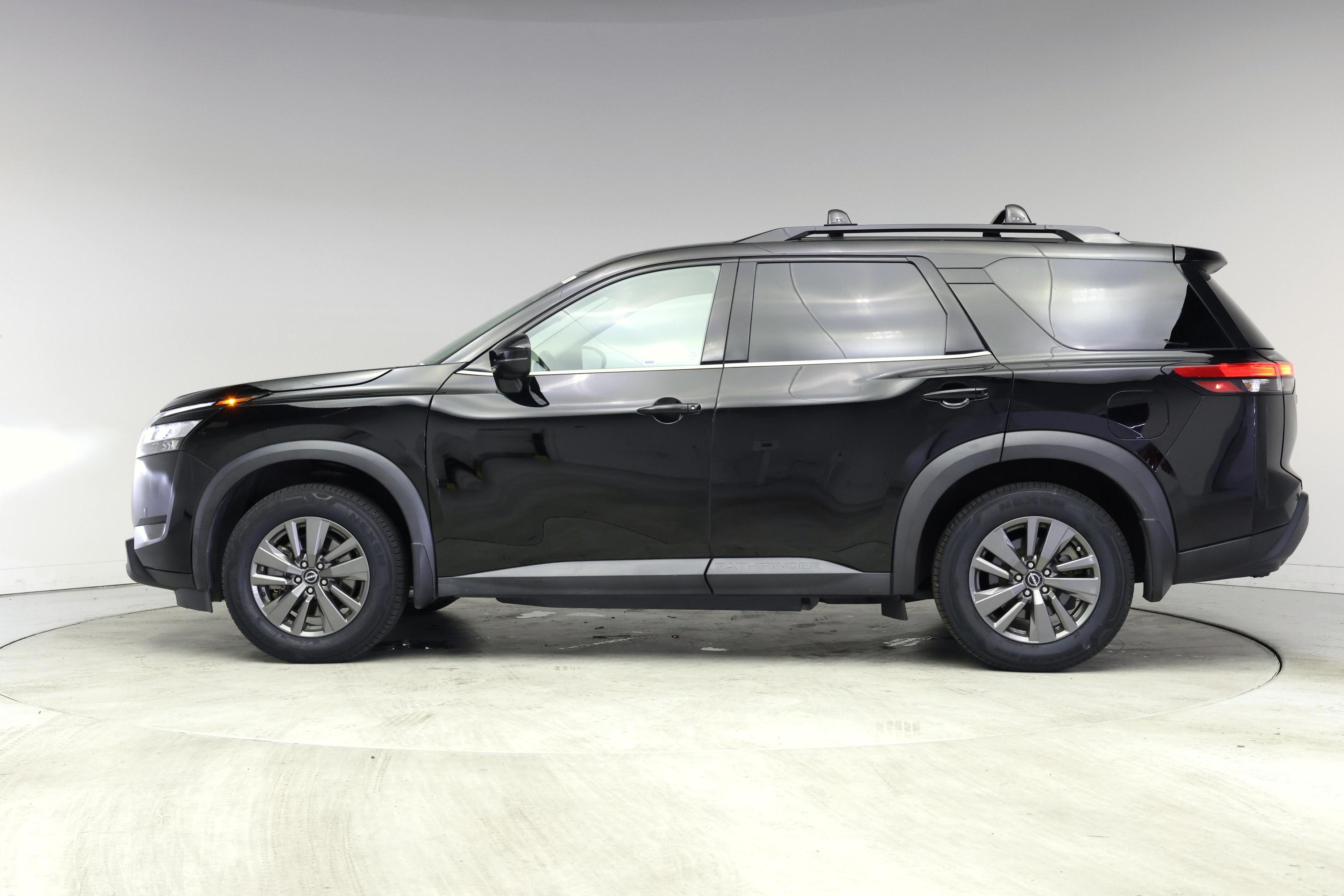 Thumbnail: 2022 Nissan Pathfinder - 3