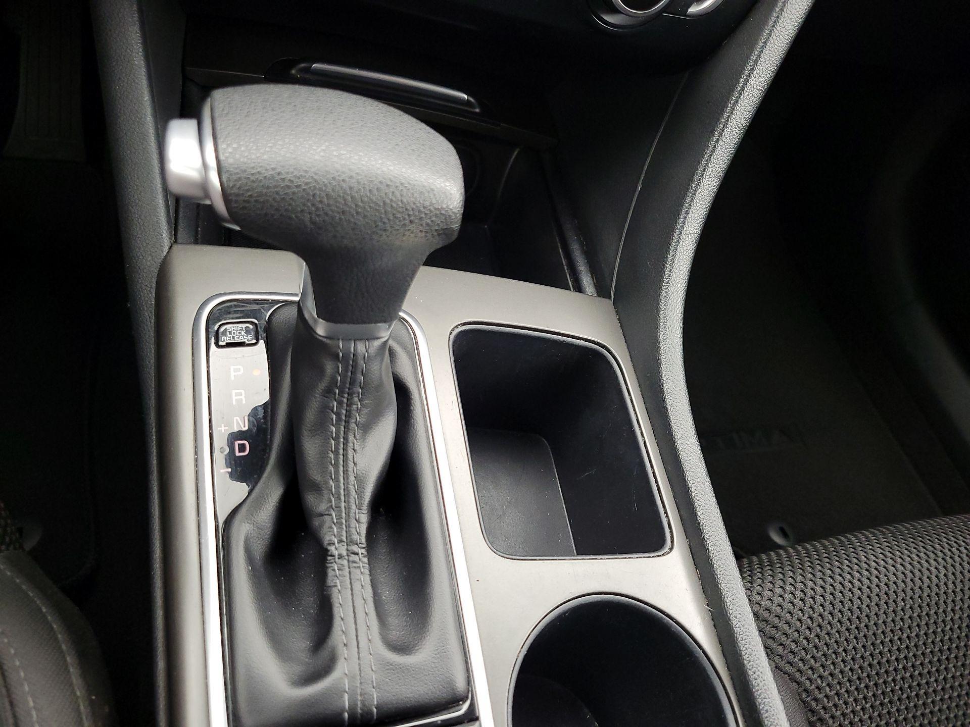 Thumbnail: 2019 Kia Optima - 17