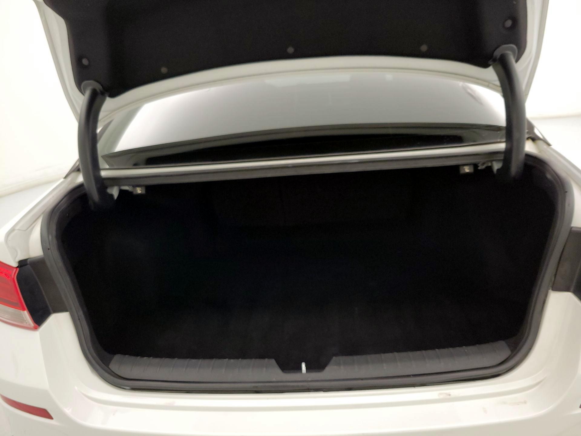 Thumbnail: 2019 Kia Optima - 20
