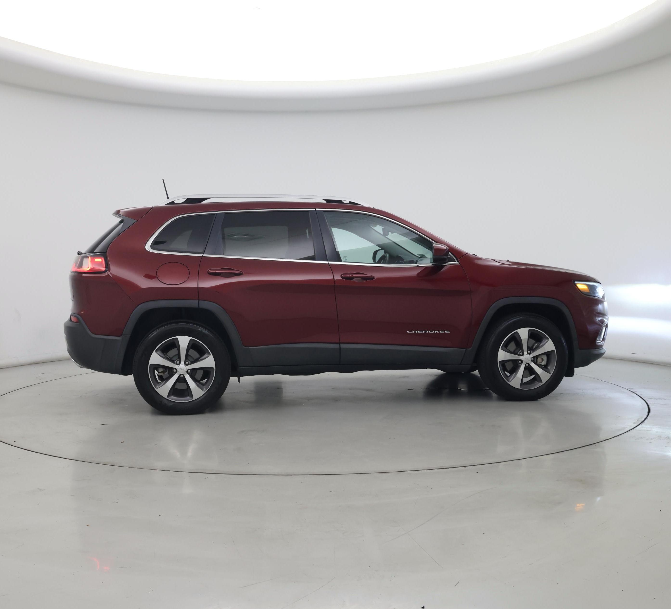 Thumbnail: 2019 Jeep Cherokee - 7
