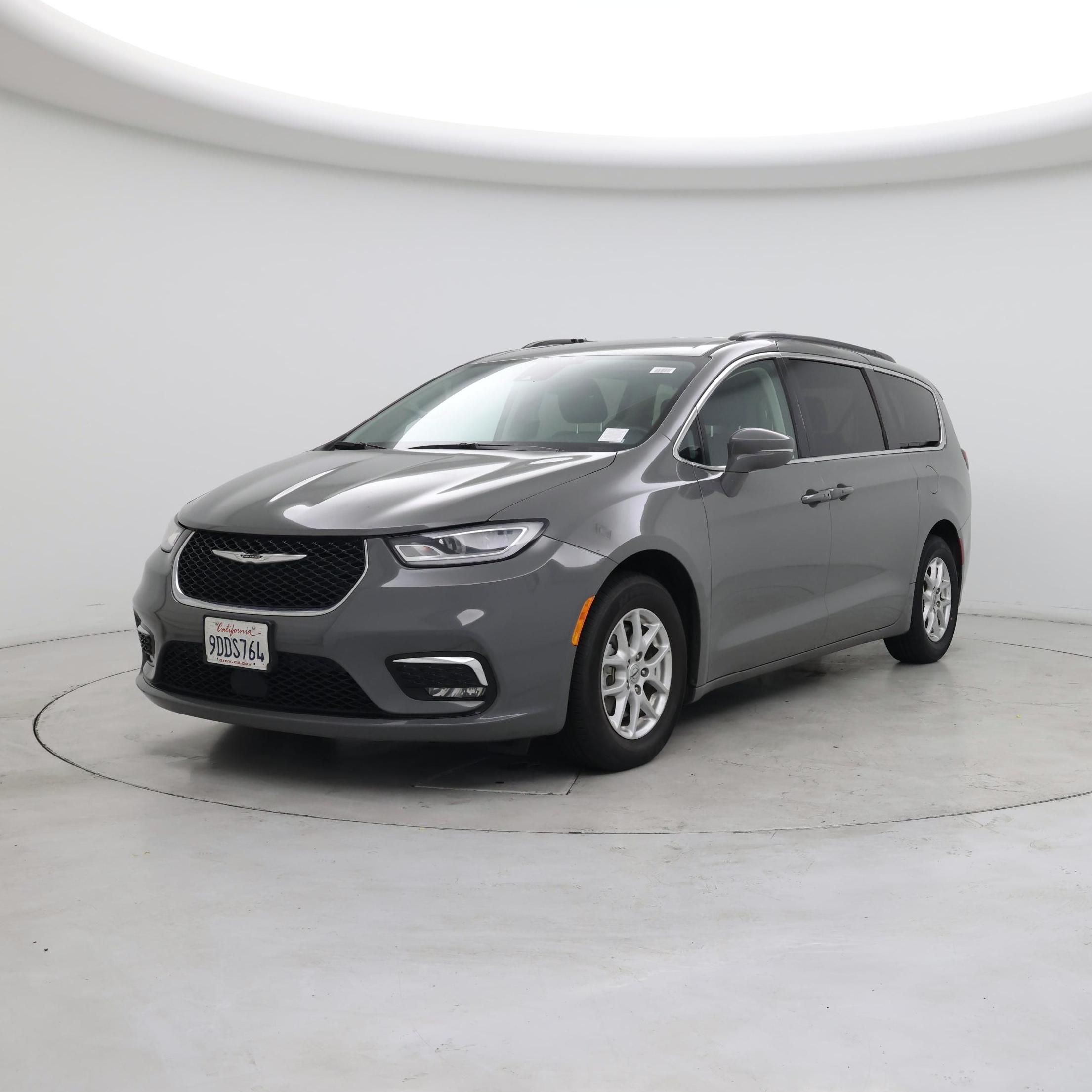 Thumbnail: 2022 Chrysler Pacifica - 4