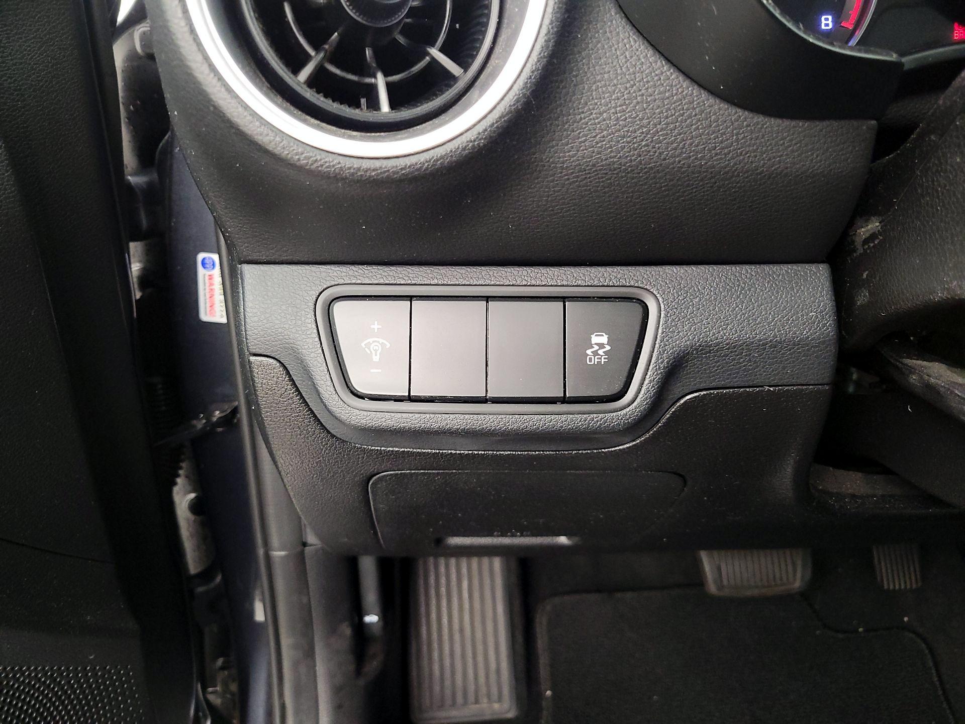 Thumbnail: 2023 Kia Forte - 13