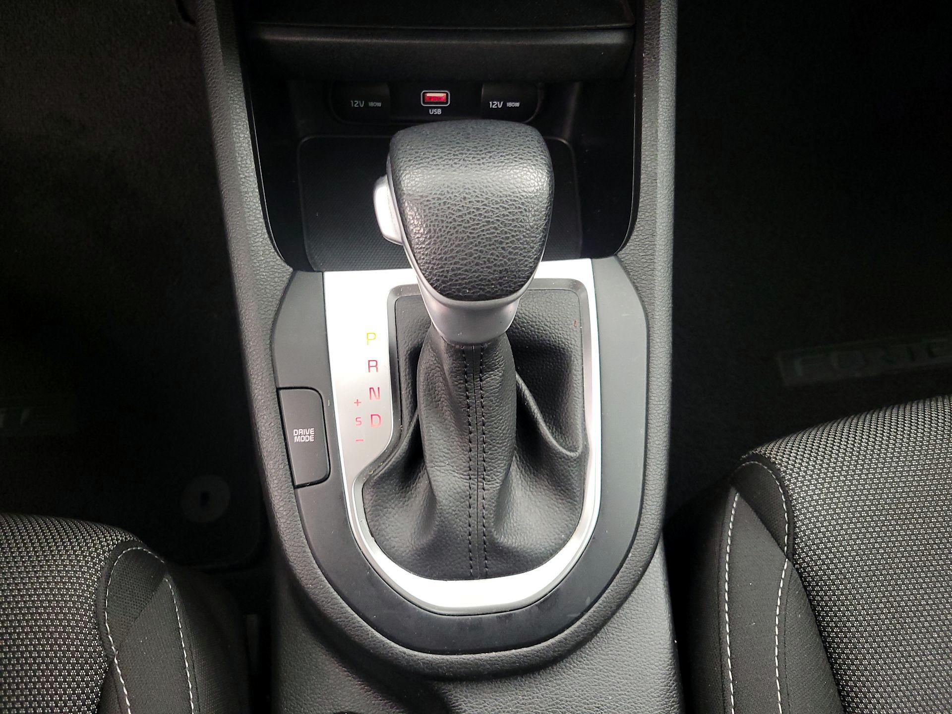 Thumbnail: 2023 Kia Forte - 17