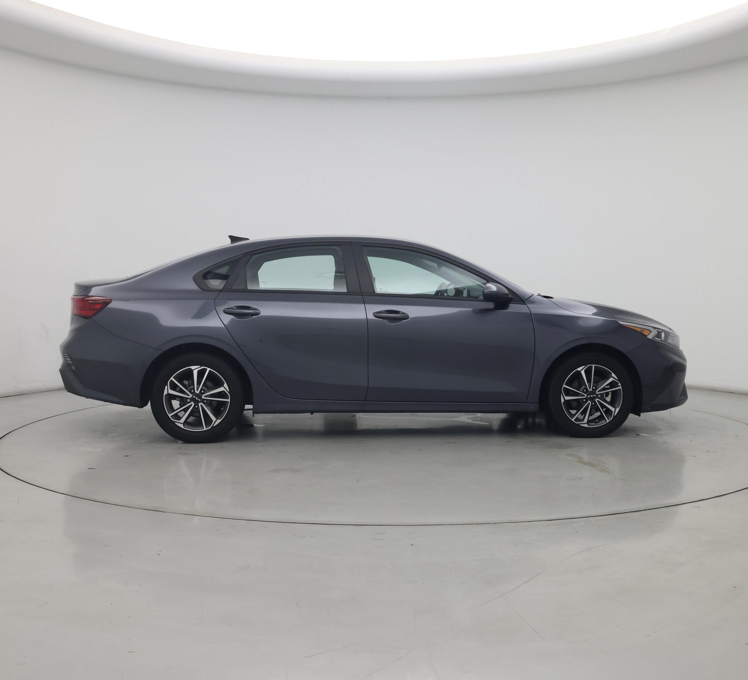 Thumbnail: 2023 Kia Forte - 7