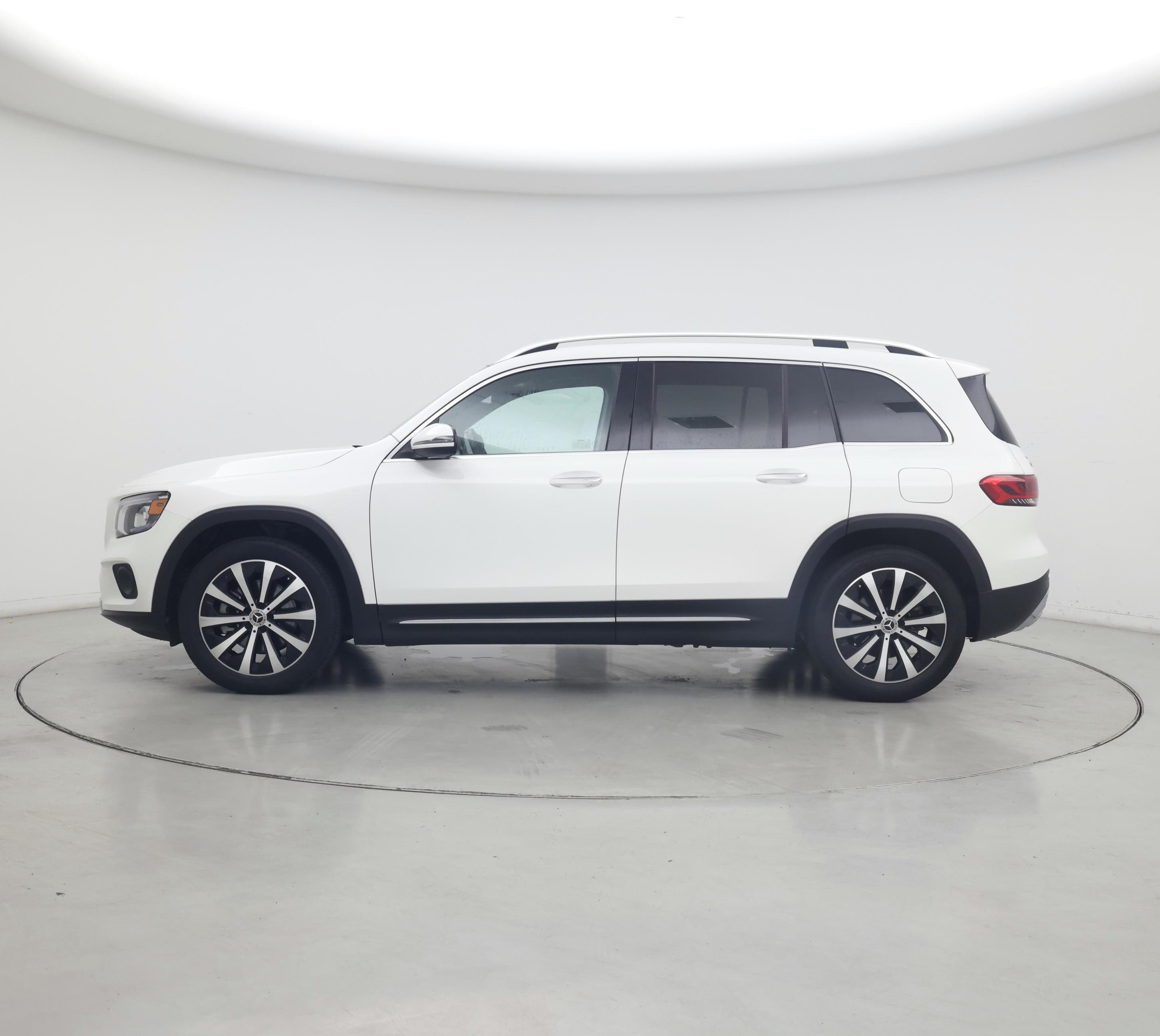 Thumbnail: 2022 Mercedes-Benz GLB - 3
