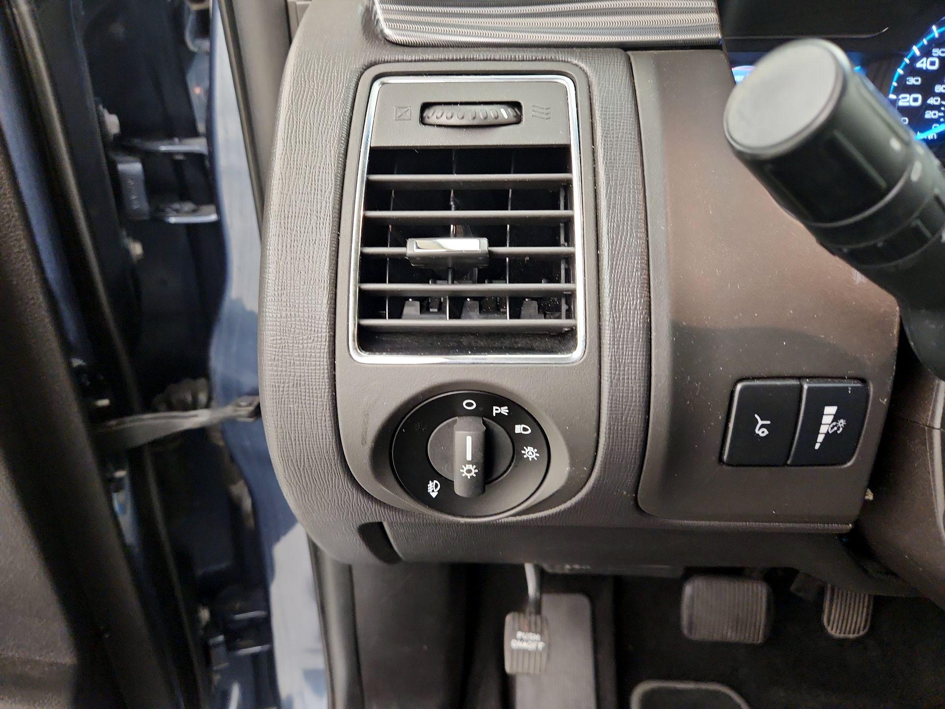 Thumbnail: 2019 Ford Flex - 13